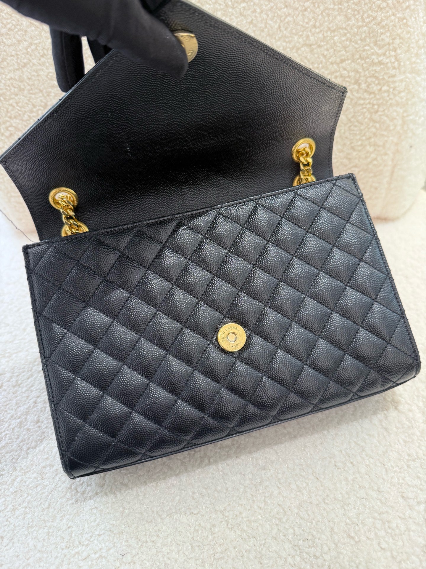 Saint Laurent - Medium Envelope Bag - Grained calfskin leather - Black - (Medium)
