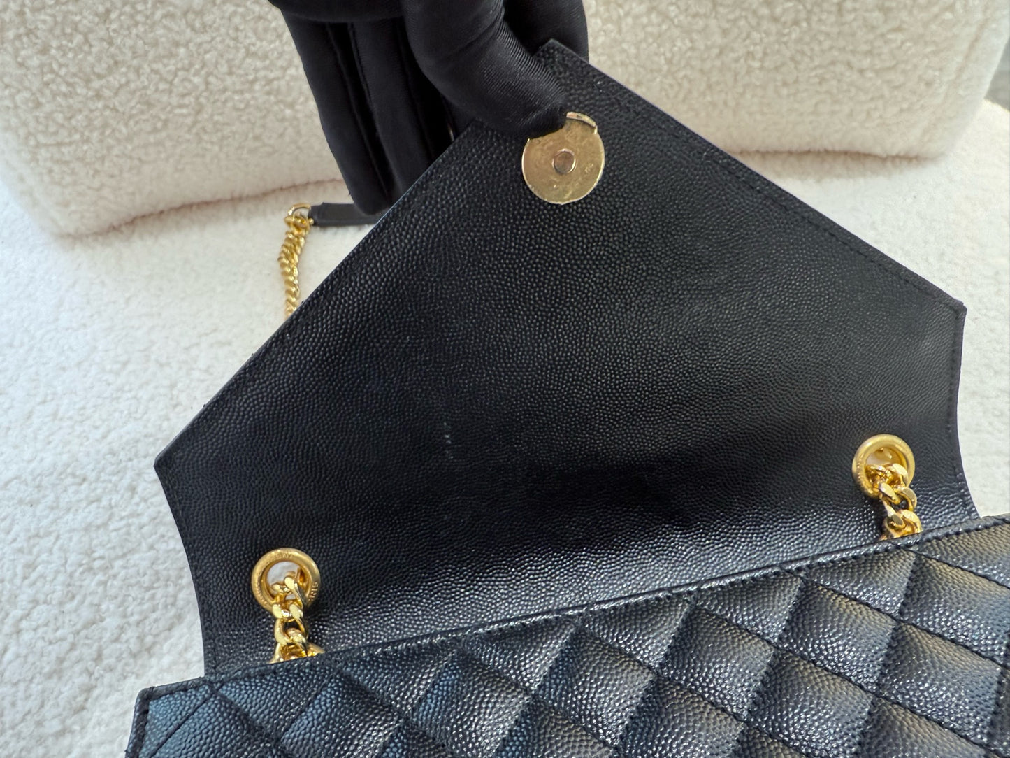 Saint Laurent - Medium Envelope Bag - Grained calfskin leather - Black - (Medium)