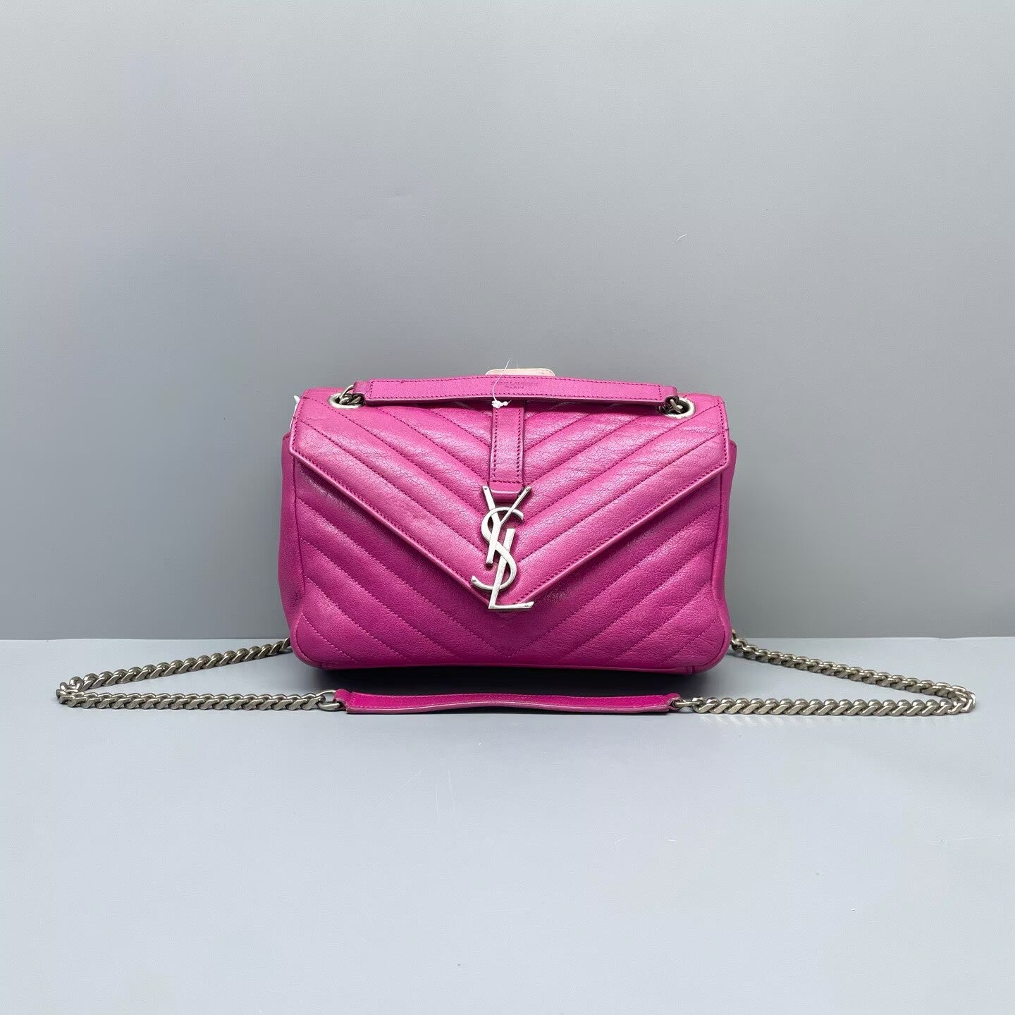 Saint Laurent - Monogram Envelope Bag - Calfskin leather - Fuchsia - (Medium)