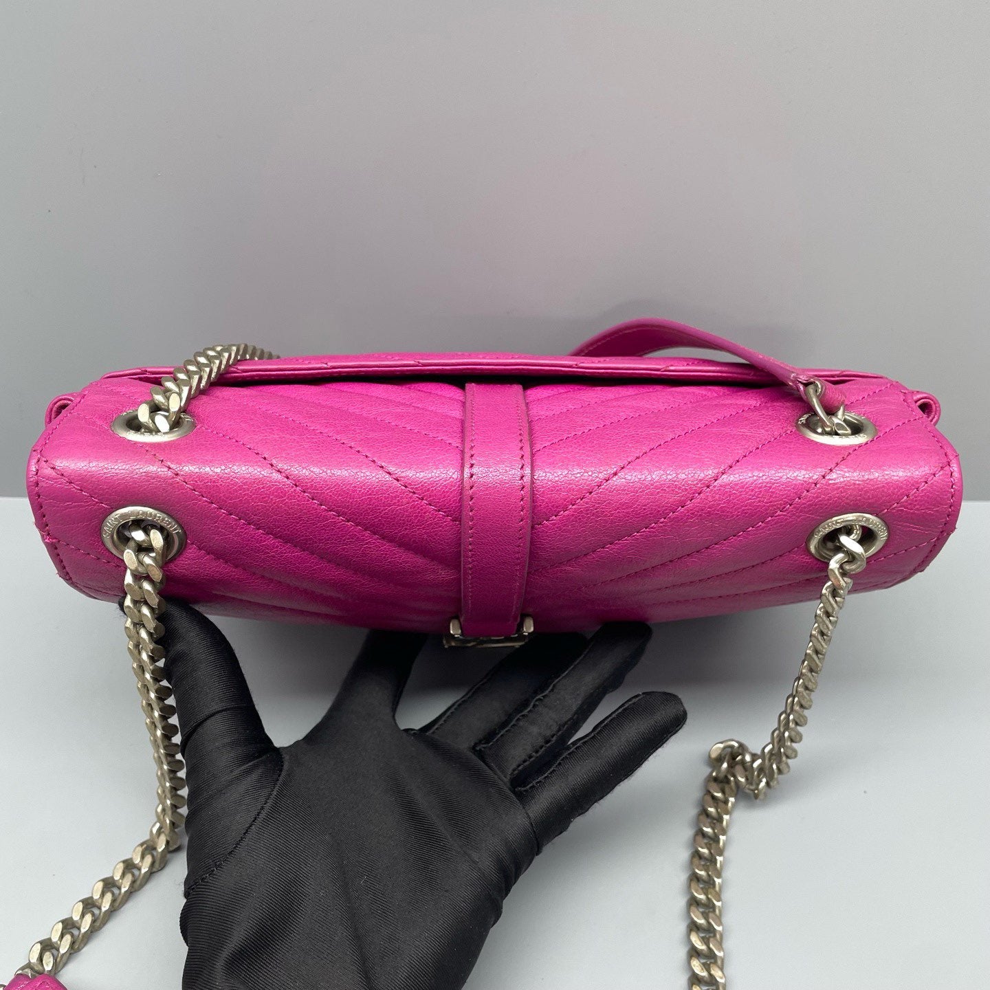 Saint Laurent - Monogram Envelope Bag - Calfskin leather - Fuchsia - (Medium)