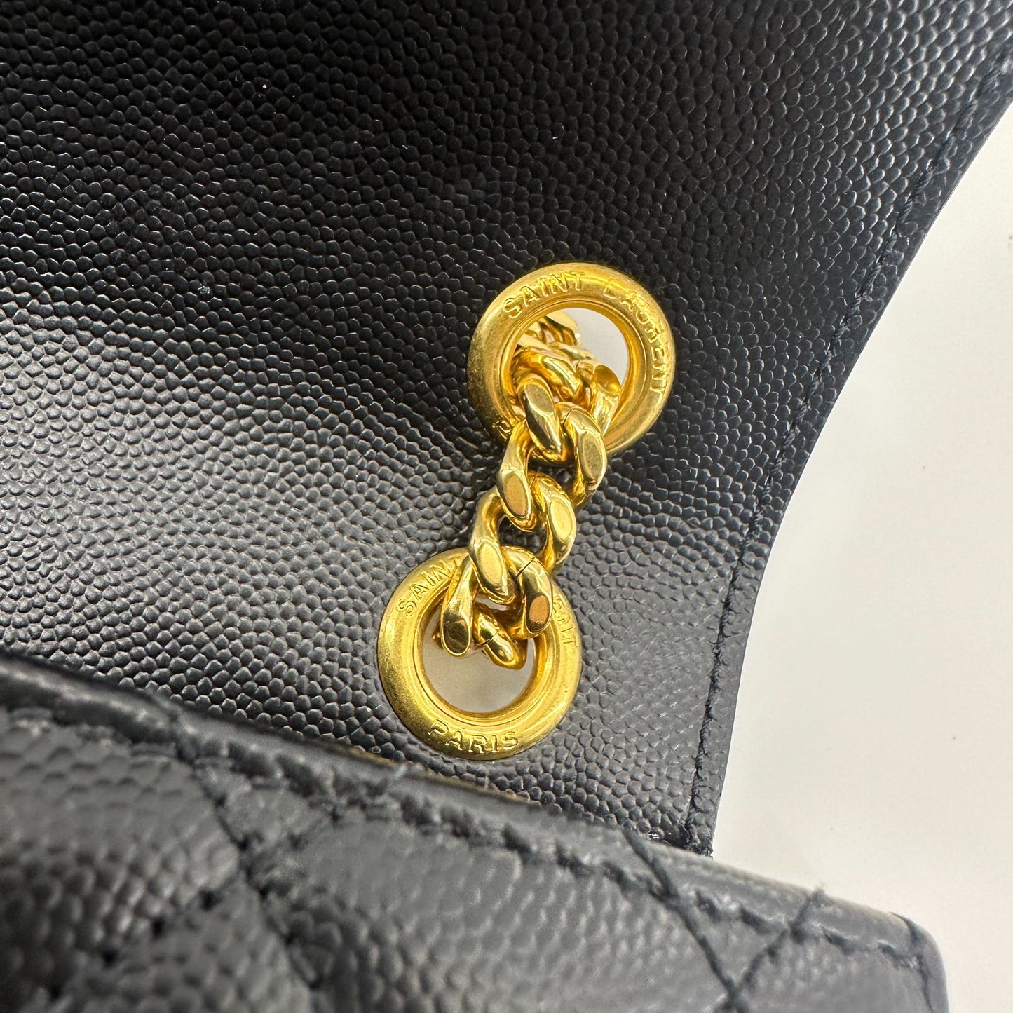 Saint Laurent - Monogram Envelope Bag - Caviar leather - Black with Gold-Tone Hardware - (Medium)