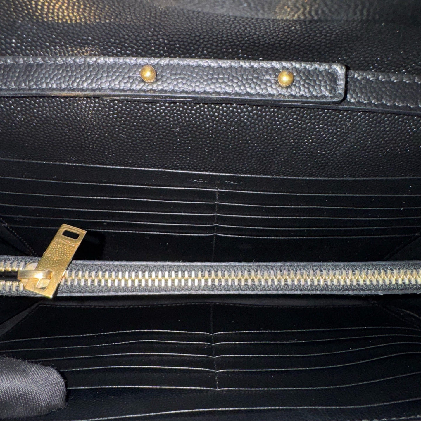 Saint Laurent - Monogram Envelope Bag - Grained leather - Black with Gold-Tone Hardware - (Medium)