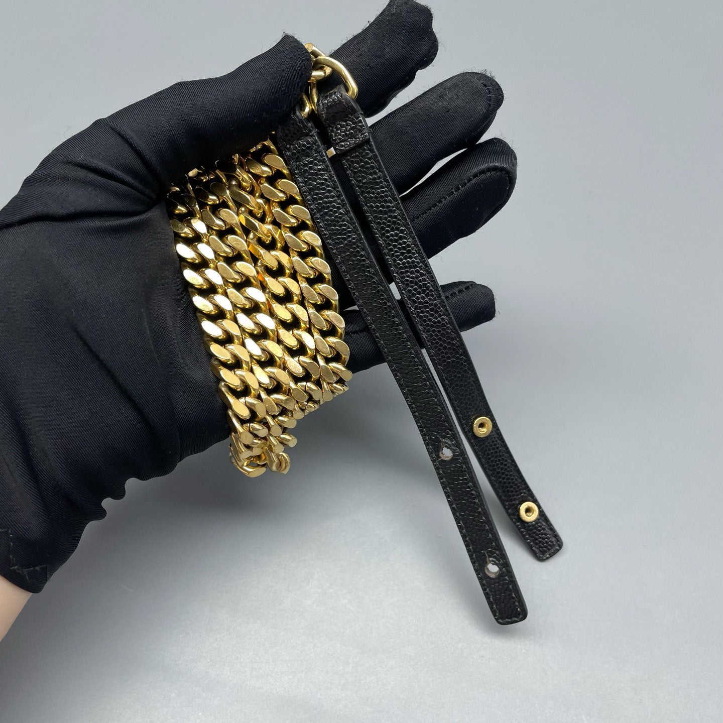 Saint Laurent - Monogram Envelope Chain Bag - Caviar leather - Black with Gold-Tone Hardware - (medium)