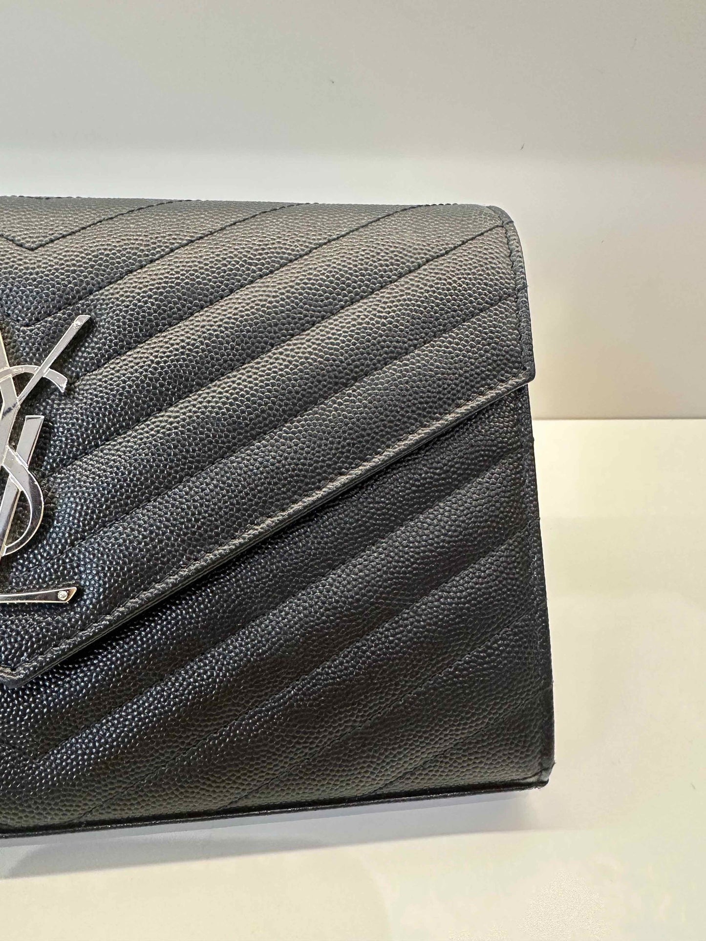 Saint Laurent - Monogram Envelope Wallet on Chain (WOC) - Grained calfskin leather - Black with Silver-Tone Hardware - (medium)
