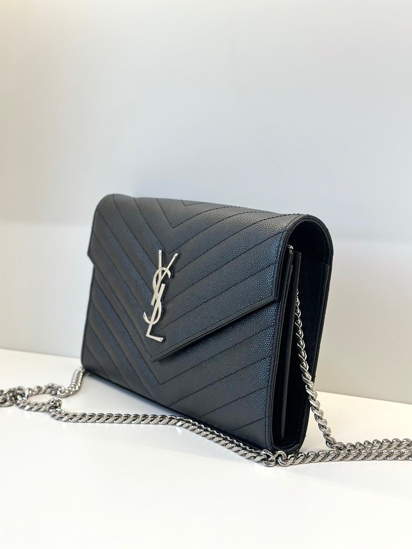 Saint Laurent - Monogram Envelope Wallet on Chain (WOC) - Grained calfskin leather - Black with Silver-Tone Hardware - (medium)