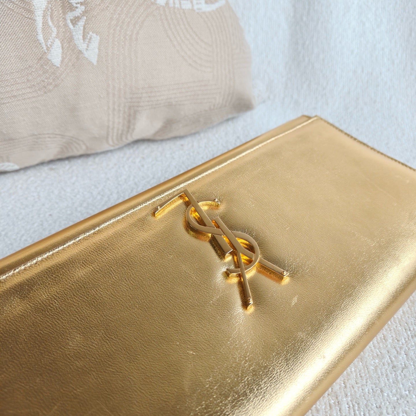Saint Laurent - Monogram Flap Clutch - Leather - Gold - (medium)