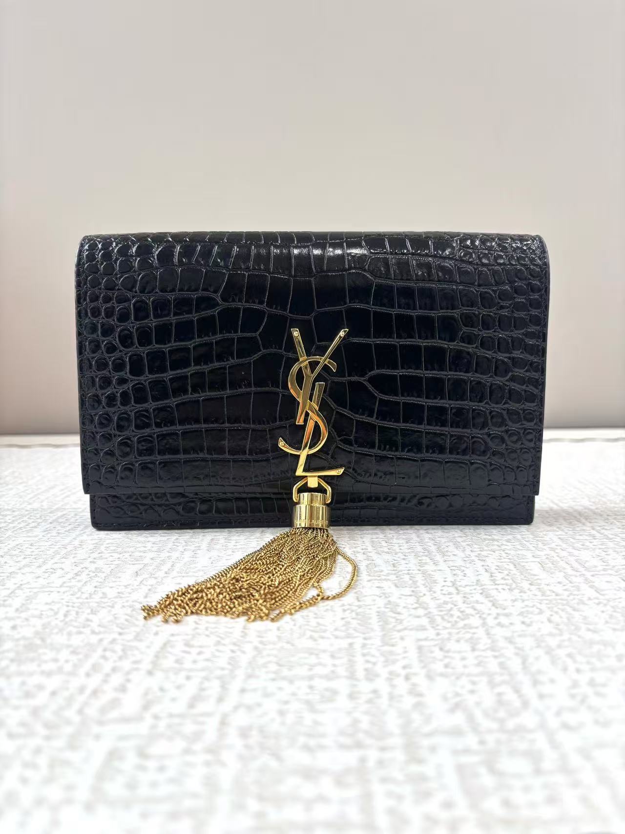 Saint Laurent - Monogram Kate Tassel Wallet on Chain - Calfskin leather with patent finish, crocodile embossed - Black - (mini)