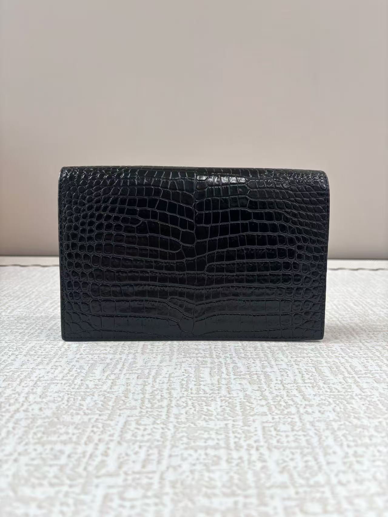 Saint Laurent - Monogram Kate Tassel Wallet on Chain - Calfskin leather with patent finish, crocodile embossed - Black - (mini)