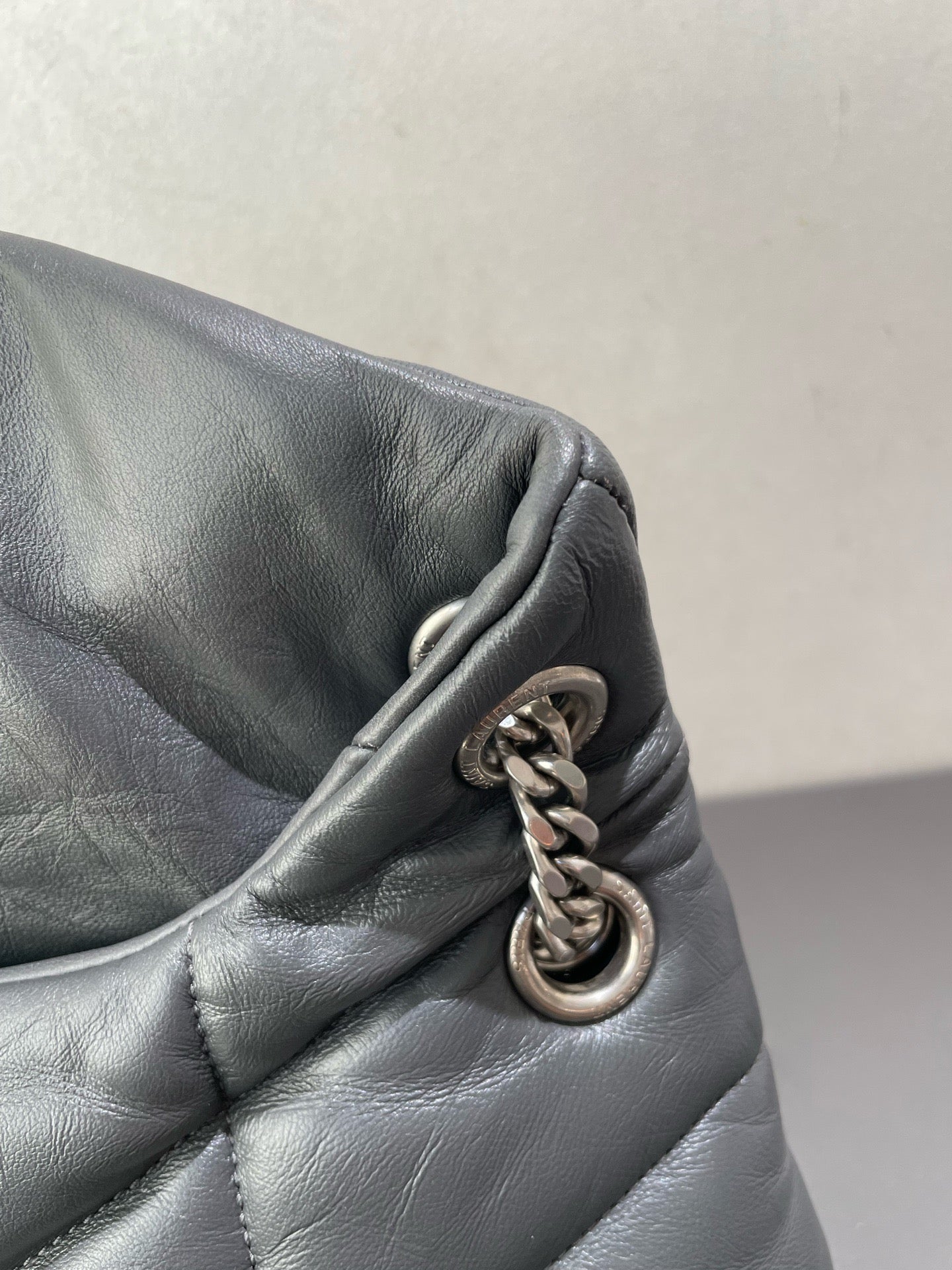 Saint Laurent - Monogram Loulou - Lambskin leather - Grey with Silver-Tone Hardware - (Medium)