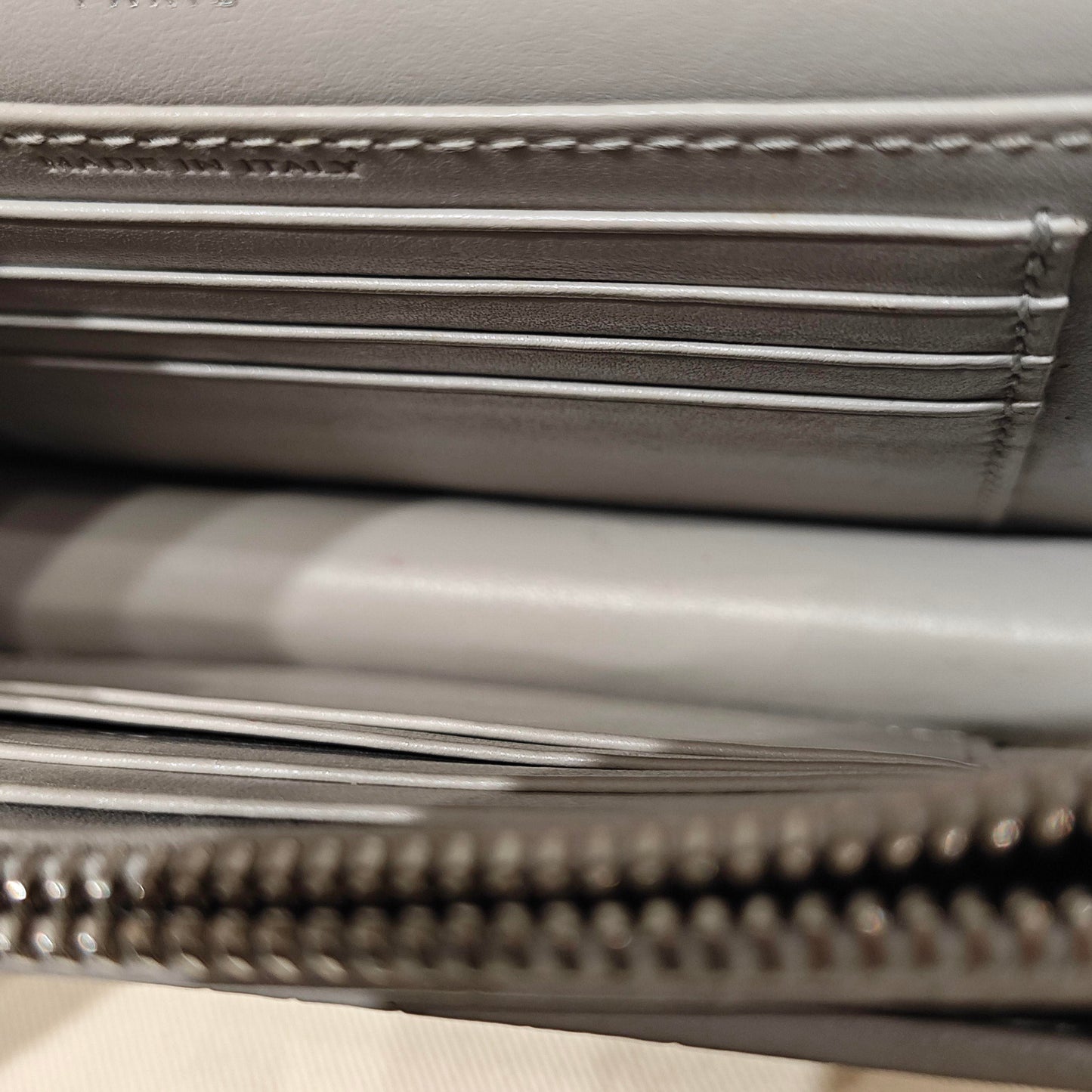 Saint Laurent - Monogram Shoulder Bag - Exotic leathers - Crocodile - Grey - (mini)