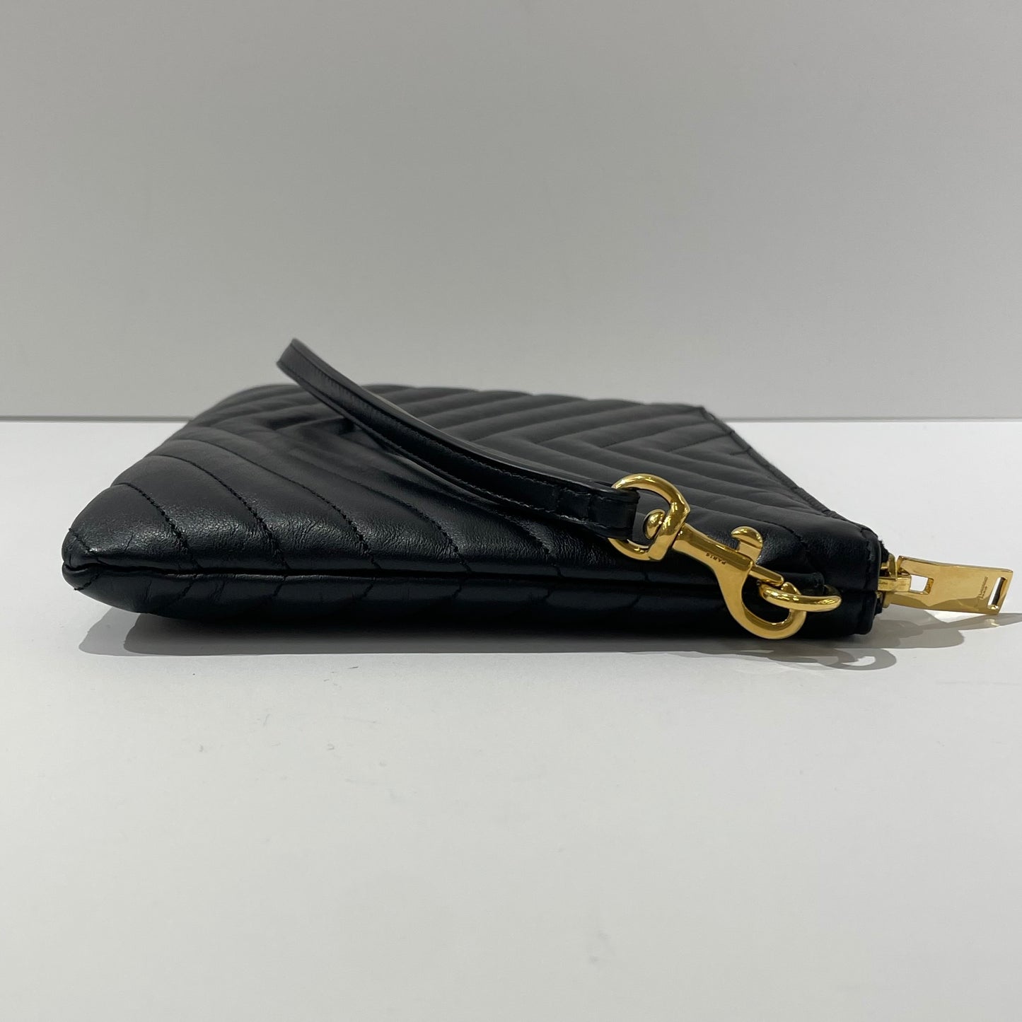 Saint Laurent - Monogram Wristlet Clutch - Leather - Black - (N/A)