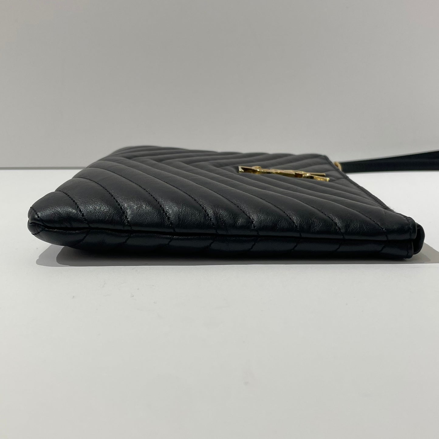 Saint Laurent - Monogram Wristlet Clutch - Leather - Black - (N/A)