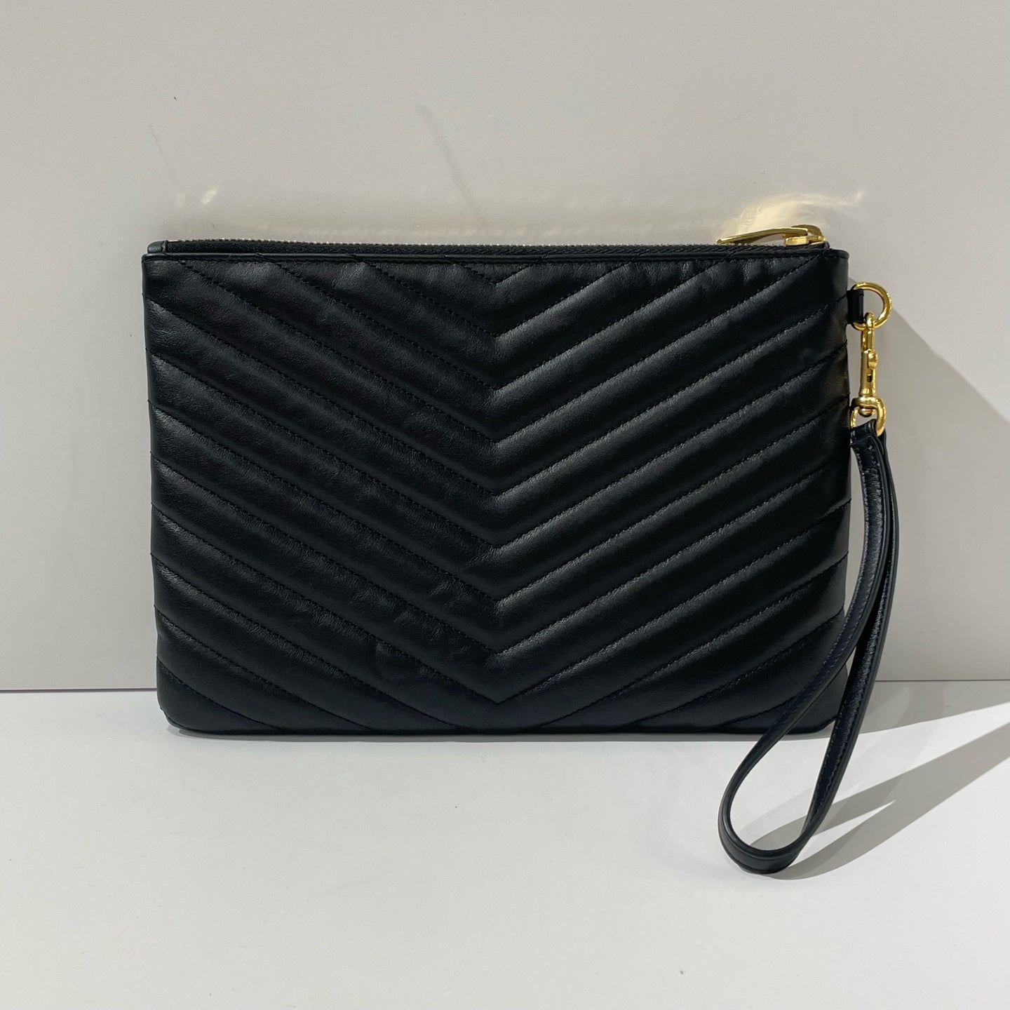 Saint Laurent - Monogram Wristlet Clutch - Leather - Black - (N/A)