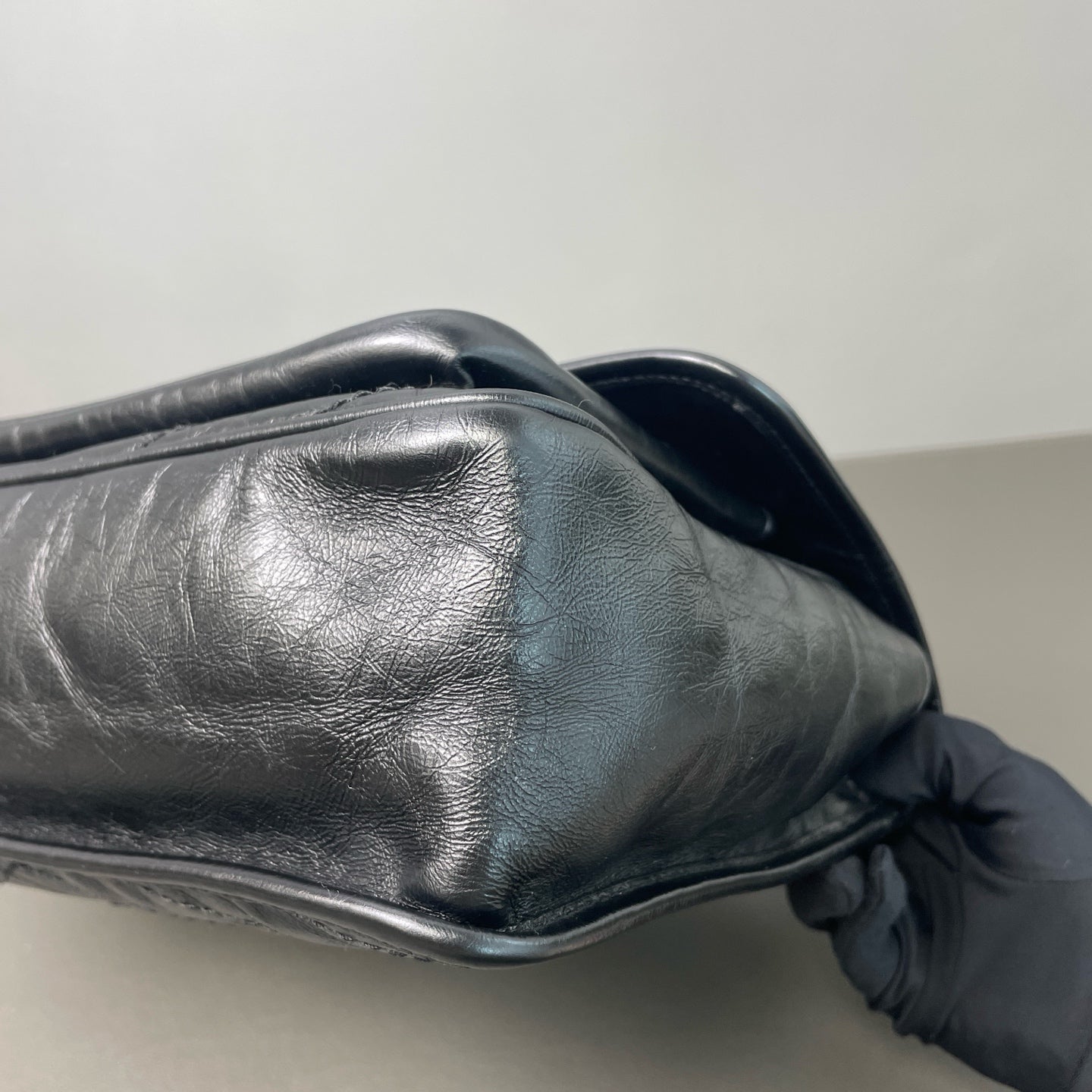 Saint Laurent Niki Calfskin leather Black - view 3