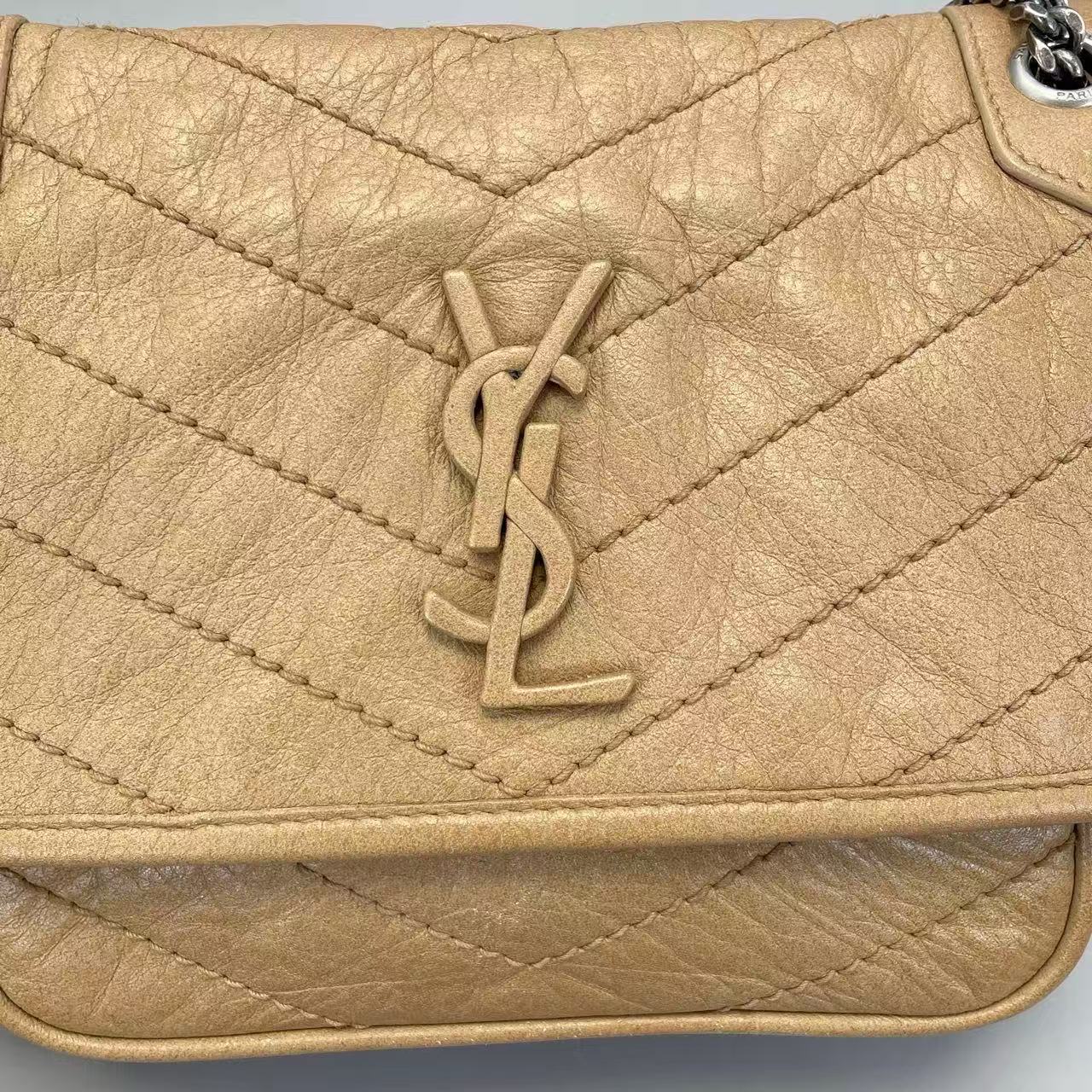 Saint Laurent - Niki Baby - Crinkled calfskin leather - Milk Tea Beige with Silver-Tone Hardware - (Small)