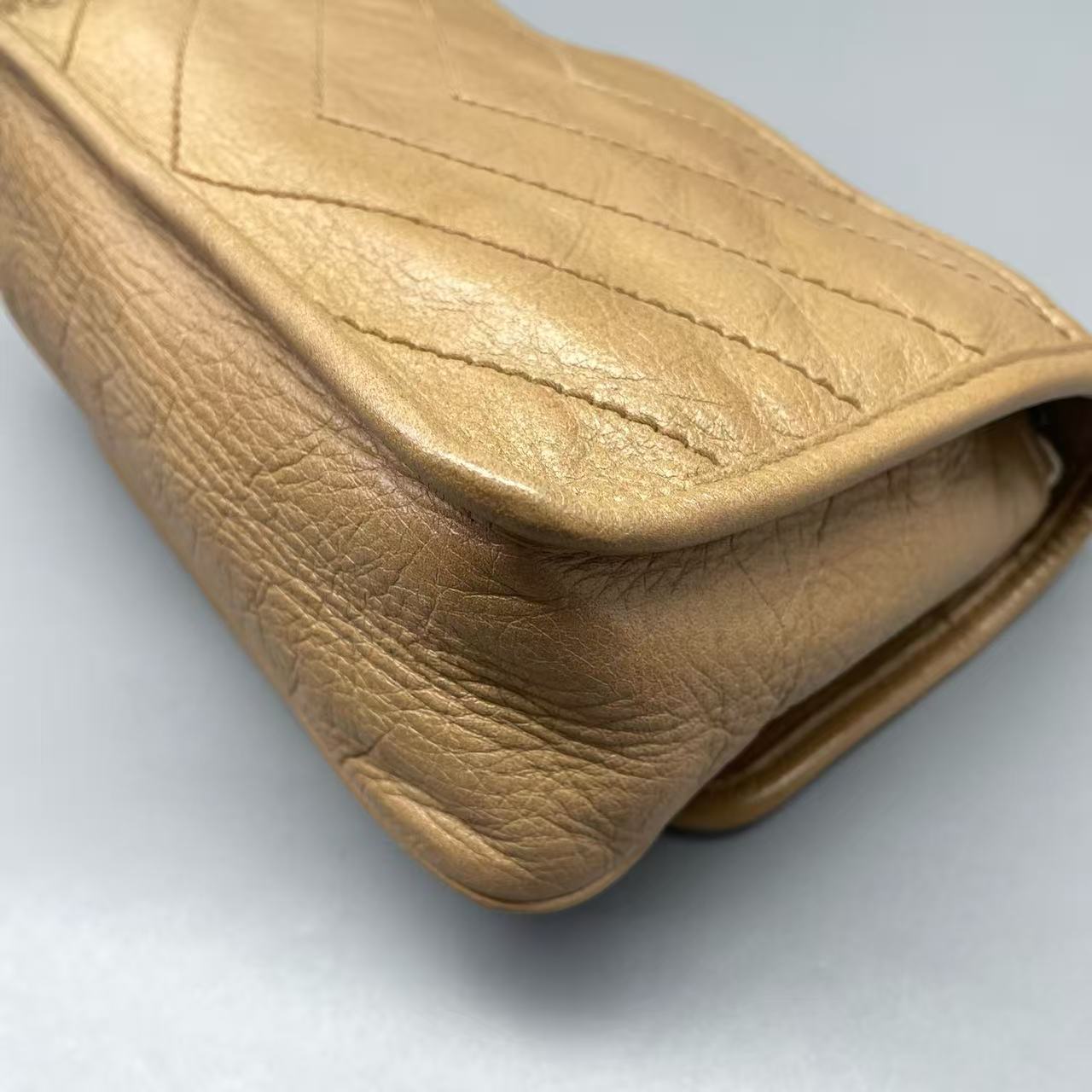 Saint Laurent - Niki Baby - Crinkled calfskin leather - Milk Tea Beige with Silver-Tone Hardware - (Small)