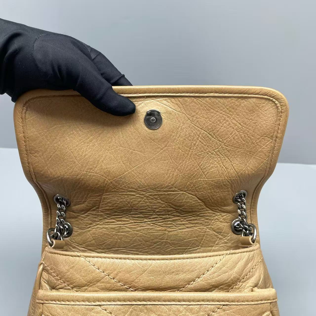 Saint Laurent - Niki Baby - Crinkled calfskin leather - Milk Tea Beige with Silver-Tone Hardware - (Small)