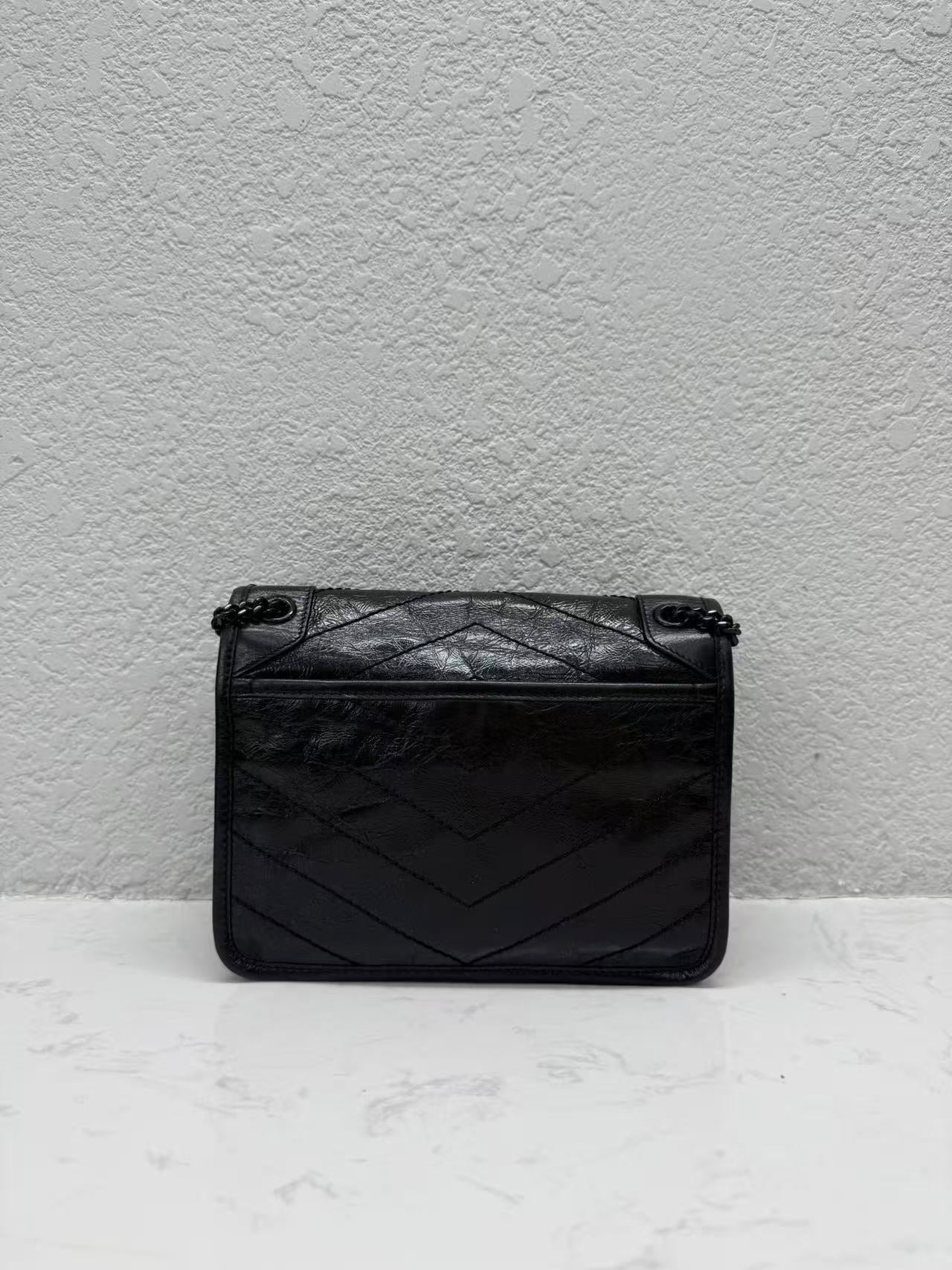 Saint Laurent - Niki Baby - Distressed crinkled leather - Black - (Small)
