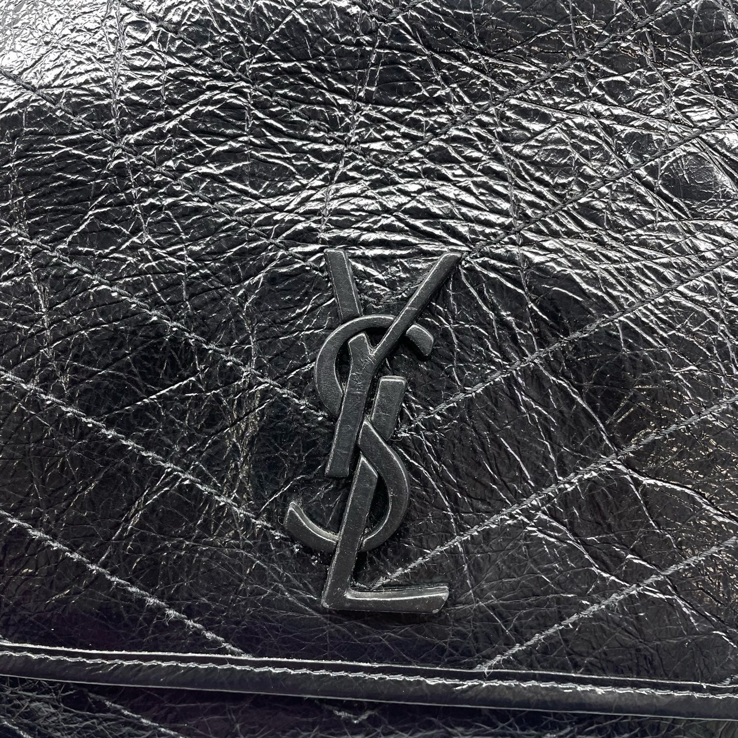 Saint Laurent - Niki Chain Bag - Crinkled calfskin leather - Black - (Medium)