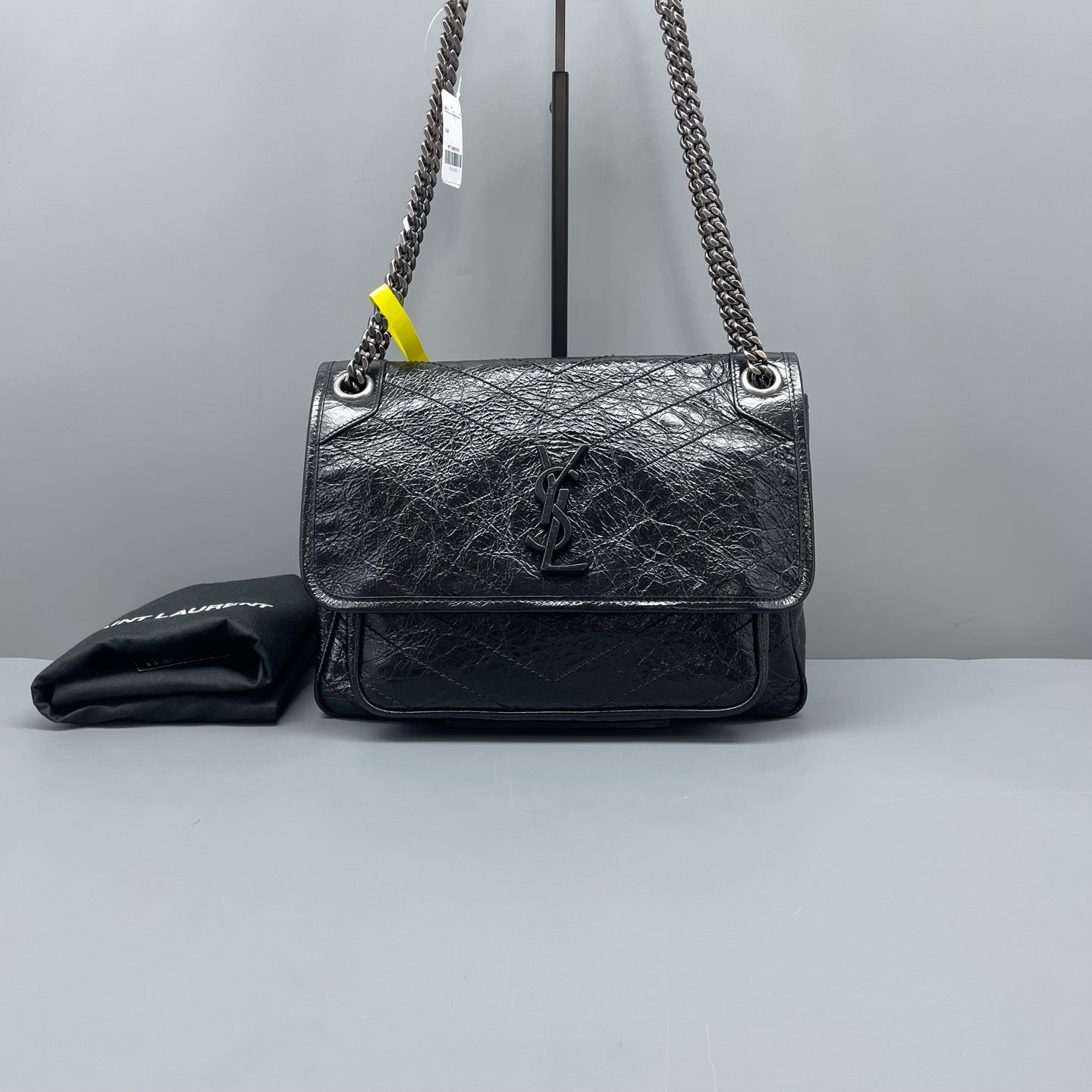 Saint Laurent - Niki Chain Bag - Crinkled calfskin leather - Black - (Medium)