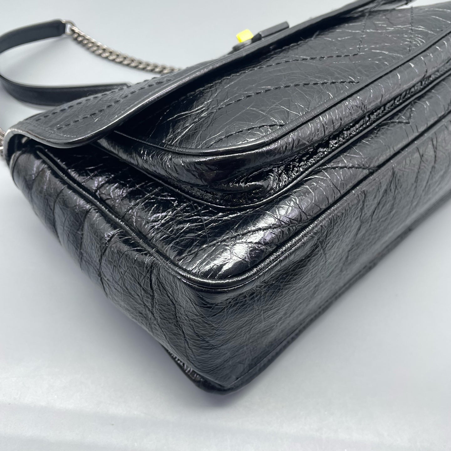 Saint Laurent - Niki Chain Bag - Crinkled calfskin leather - Black - (Medium)