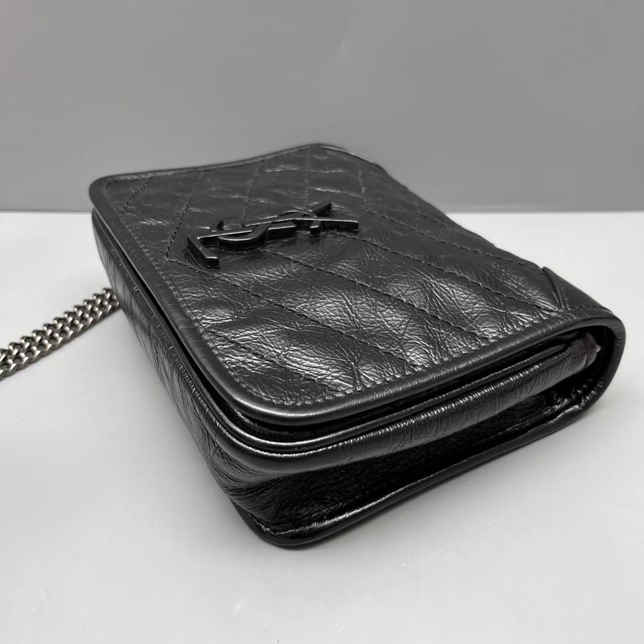 Saint Laurent - Niki Chain Bag - Crinkled calfskin leather - Black - (mini)