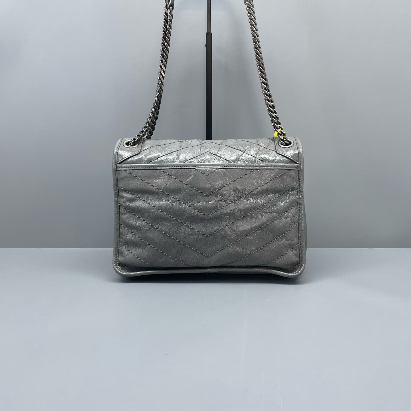 Saint Laurent - Niki Chain Bag - Crinkled calfskin leather - Grey - (Medium)
