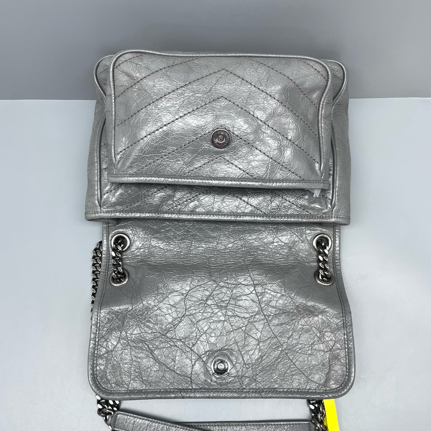 Saint Laurent - Niki Chain Bag - Crinkled calfskin leather - Grey - (Medium)