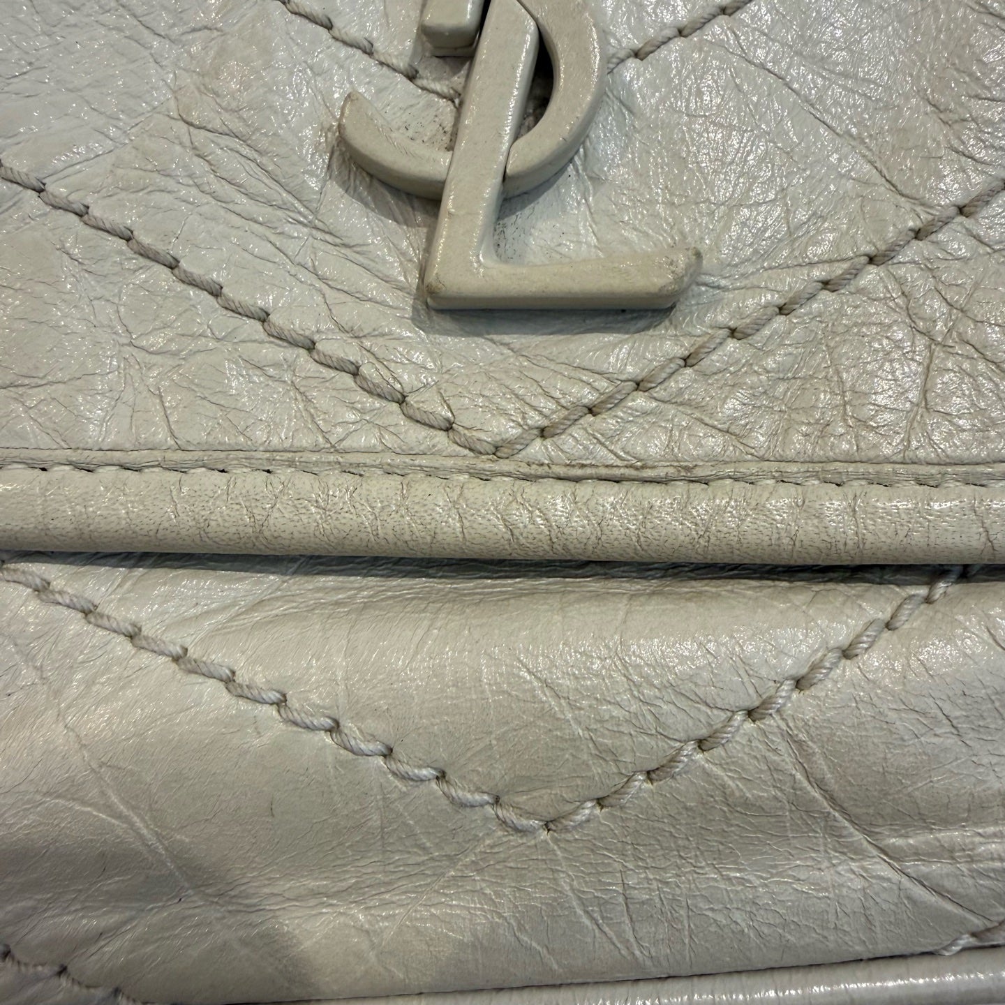 Saint Laurent - Niki Chain Bag - Crinkled leather - Cream White - (small)