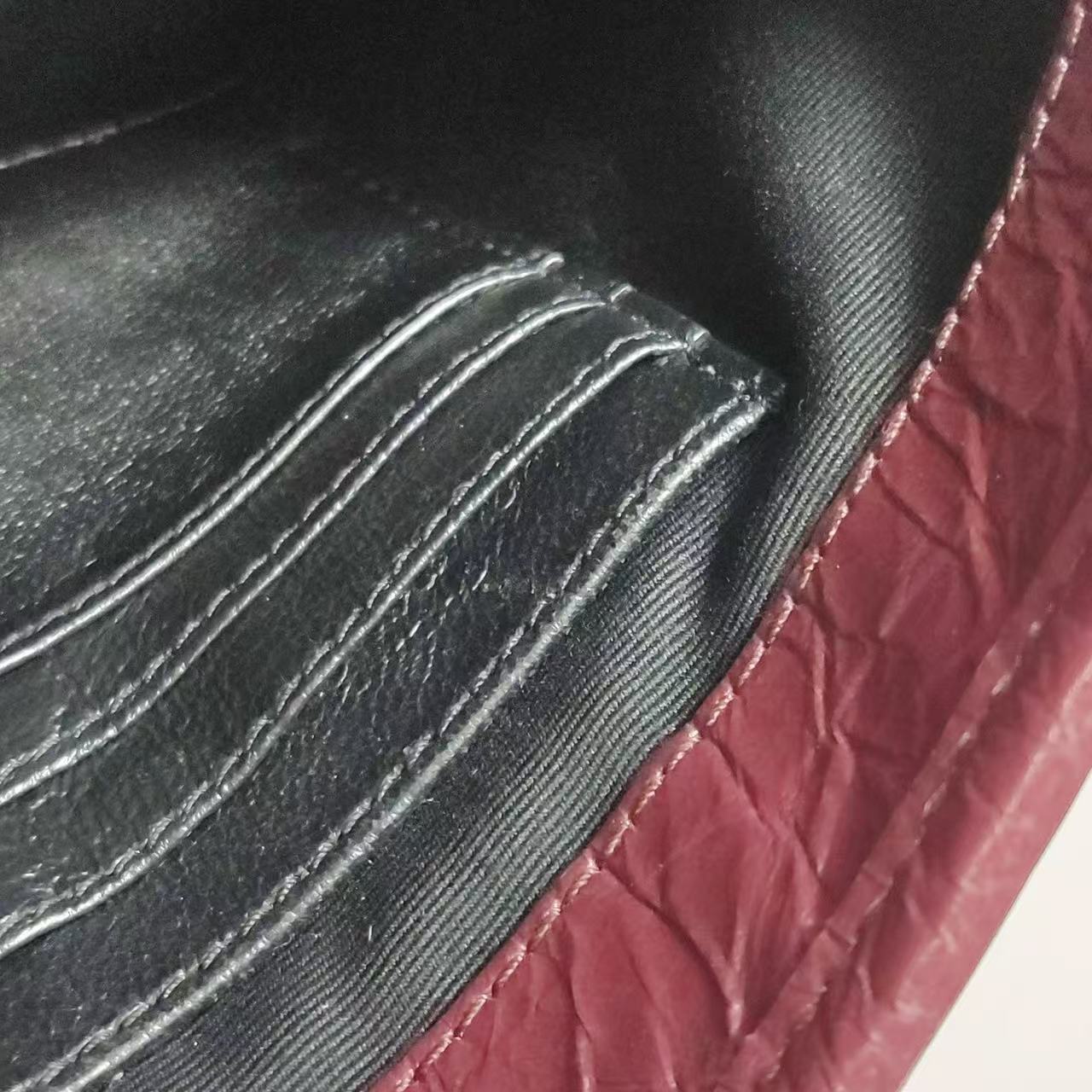 Saint Laurent - Niki chain bag - Crinkled leather - Deep red with dark silver-tone hardware - (mini)
