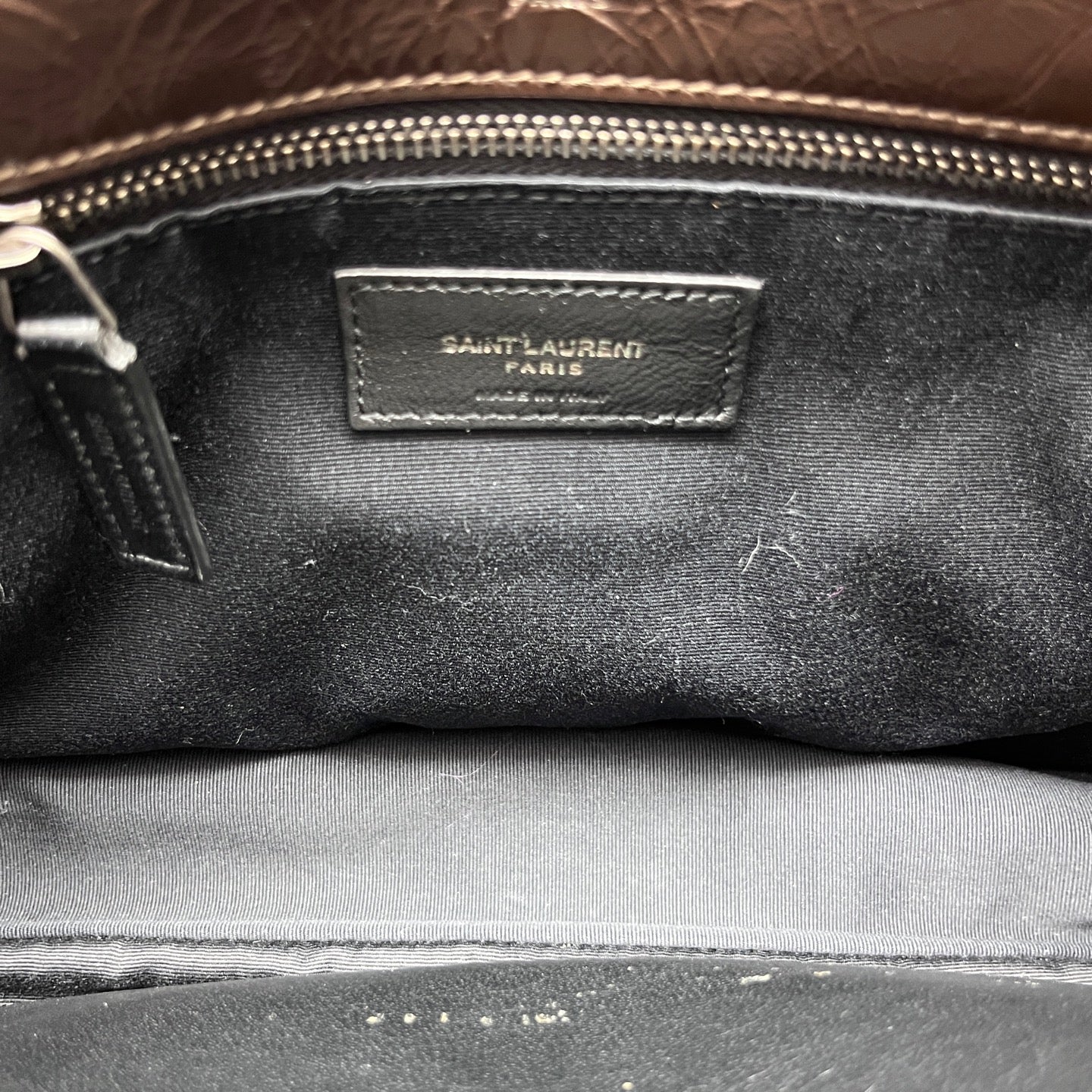 Saint Laurent - Niki Chain Bag - Crinkled vintage calfskin leather - Dark Brown with Aged Silver-Tone Hardware - (Medium)