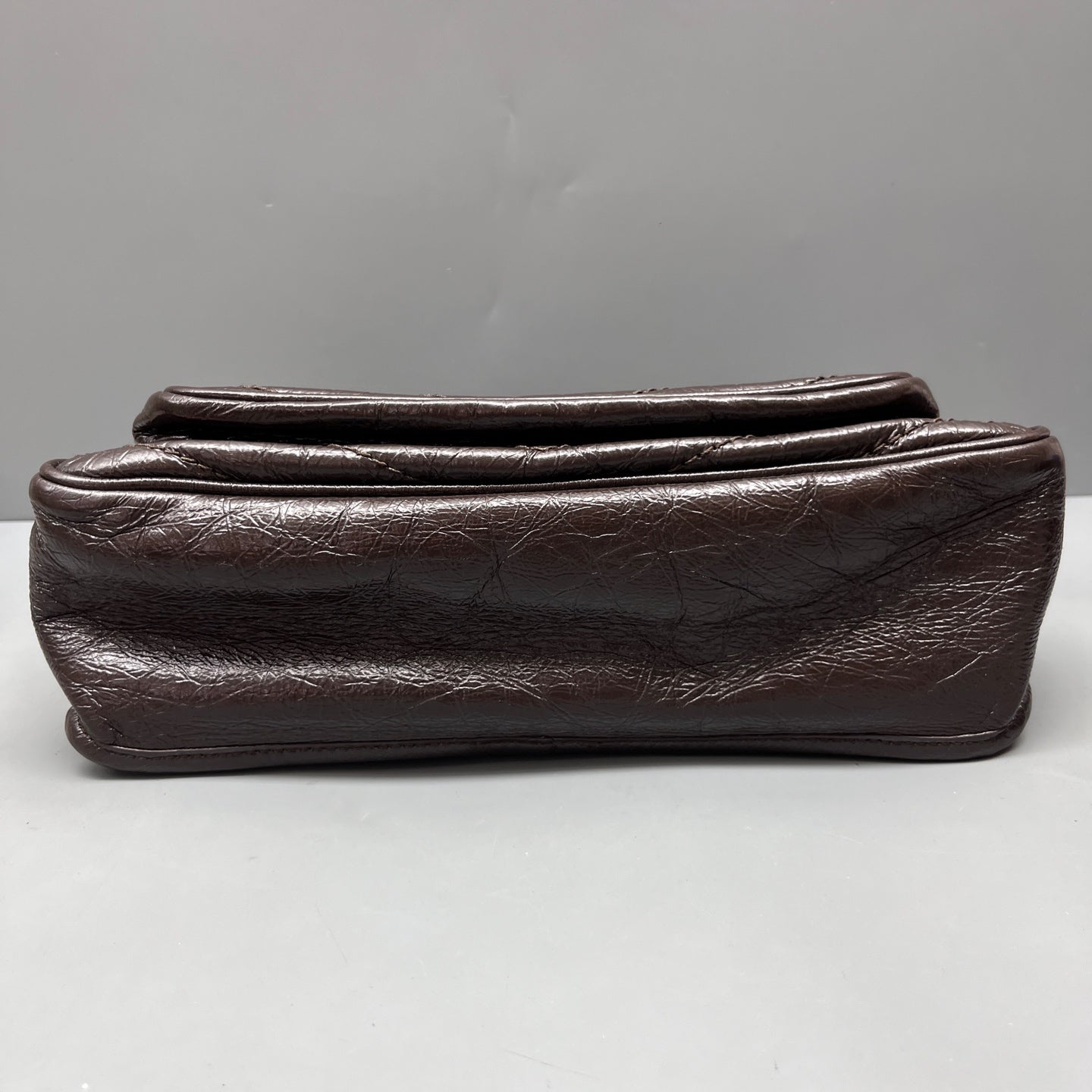 Saint Laurent - Niki Chain Bag - Crinkled vintage calfskin leather - Dark Brown with Aged Silver-Tone Hardware - (Medium)