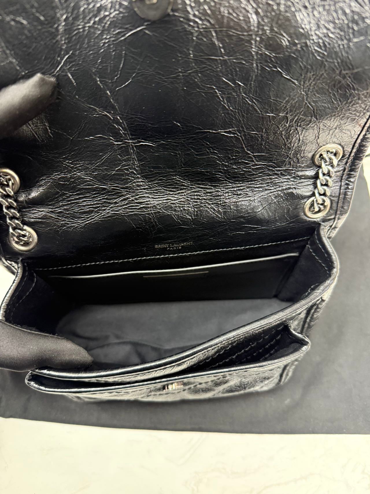 Saint Laurent - Niki Chain Bag - Oil wax leather - Black - (Small)