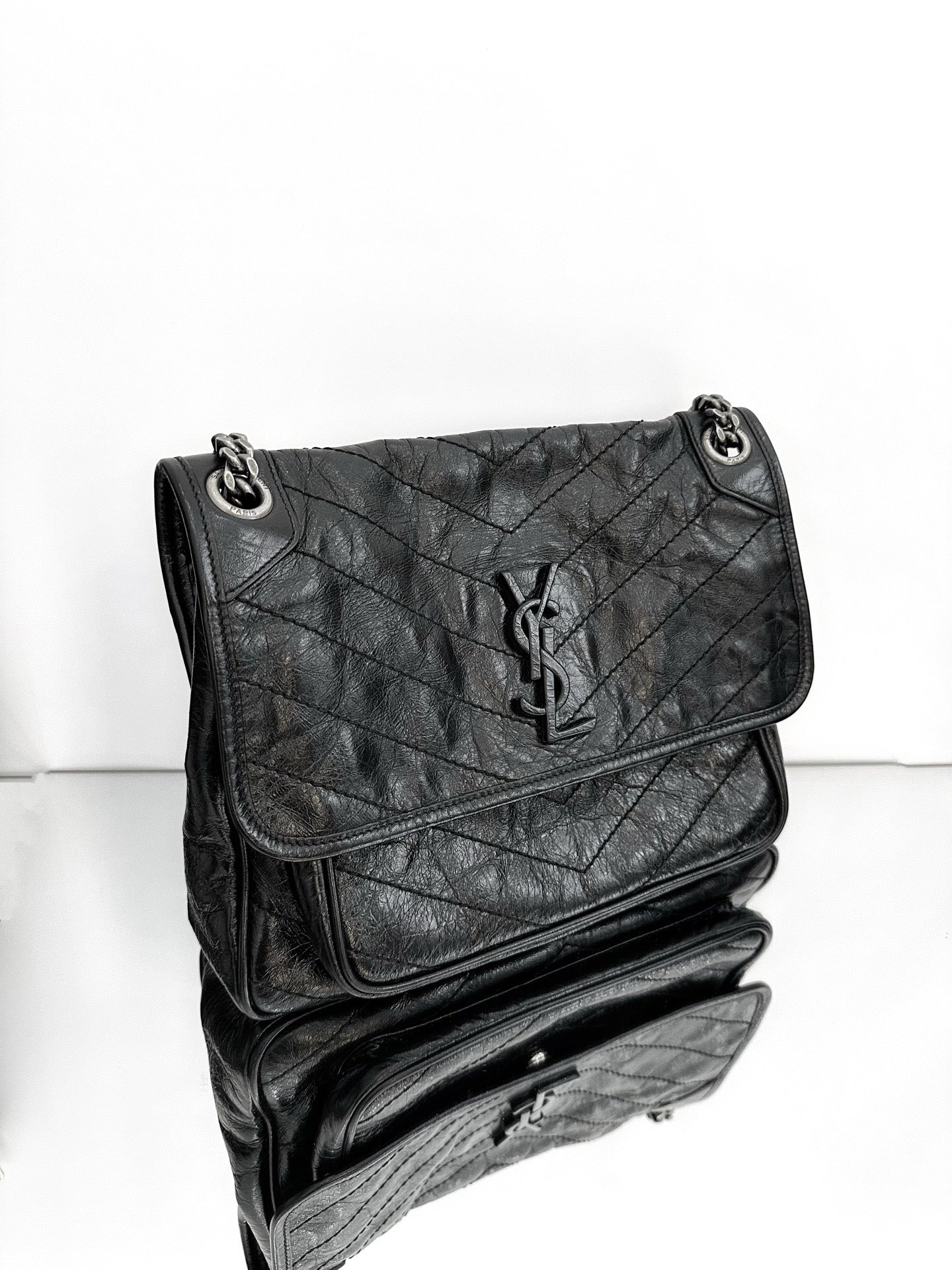 Saint Laurent - Niki - Cowhide leather - Black with Black-Tone Hardware - (medium)