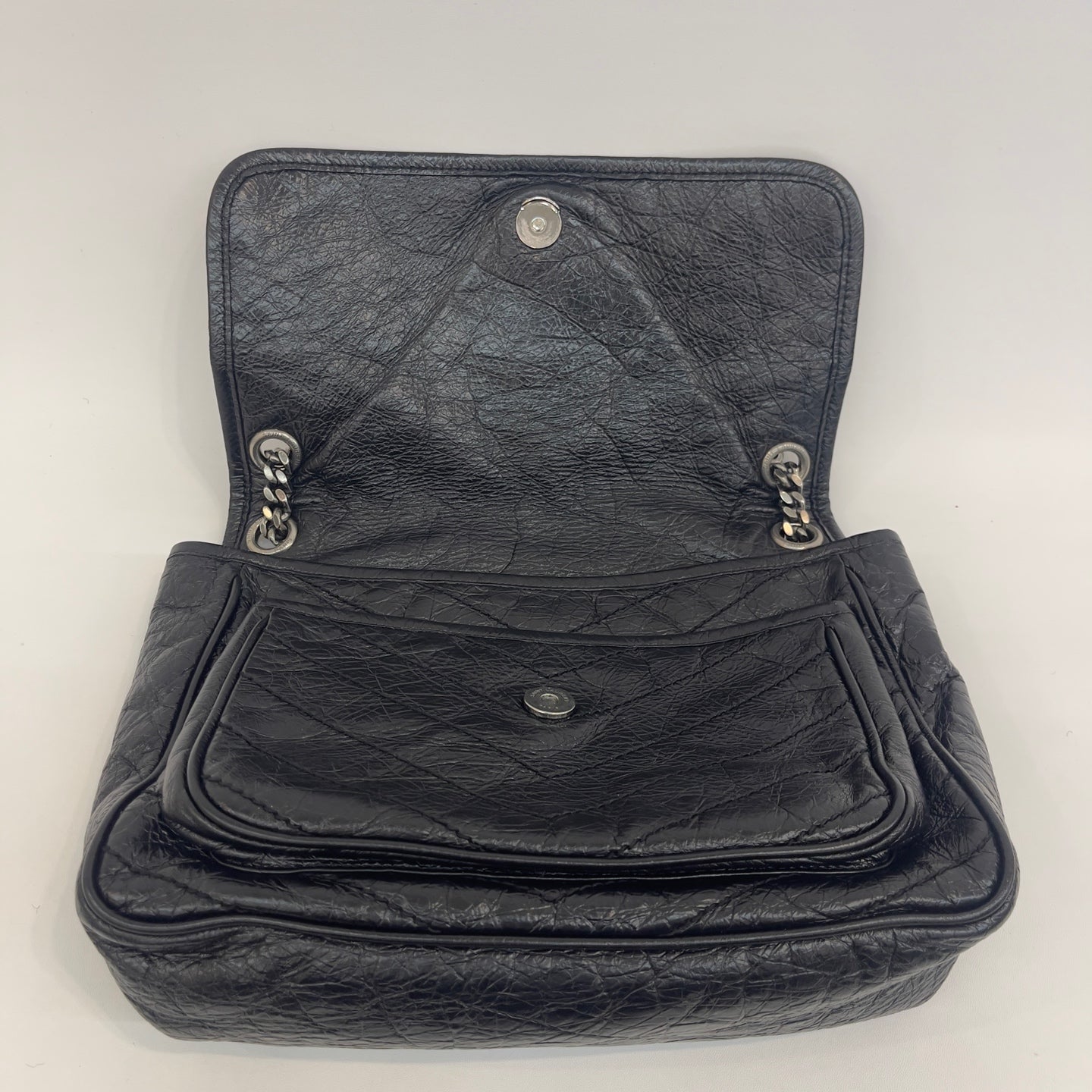 Saint Laurent - Niki - Crinkled calfskin leather - Black - (medium)
