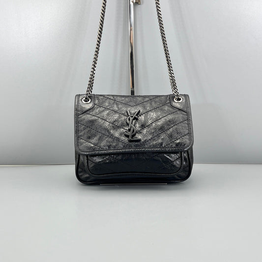 Saint Laurent - Niki - Crinkled calfskin leather - Black - (small)