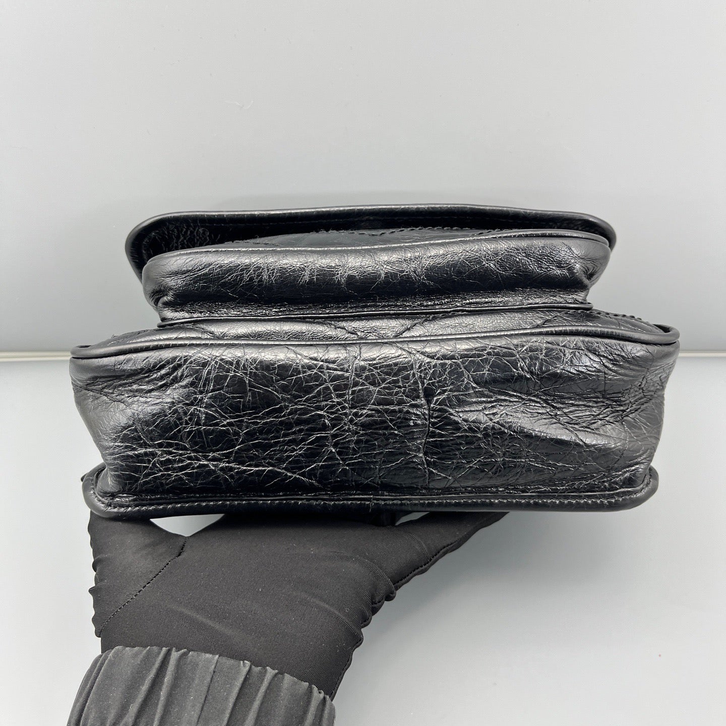 Saint Laurent - Niki - Crinkled calfskin leather - Black - (small)