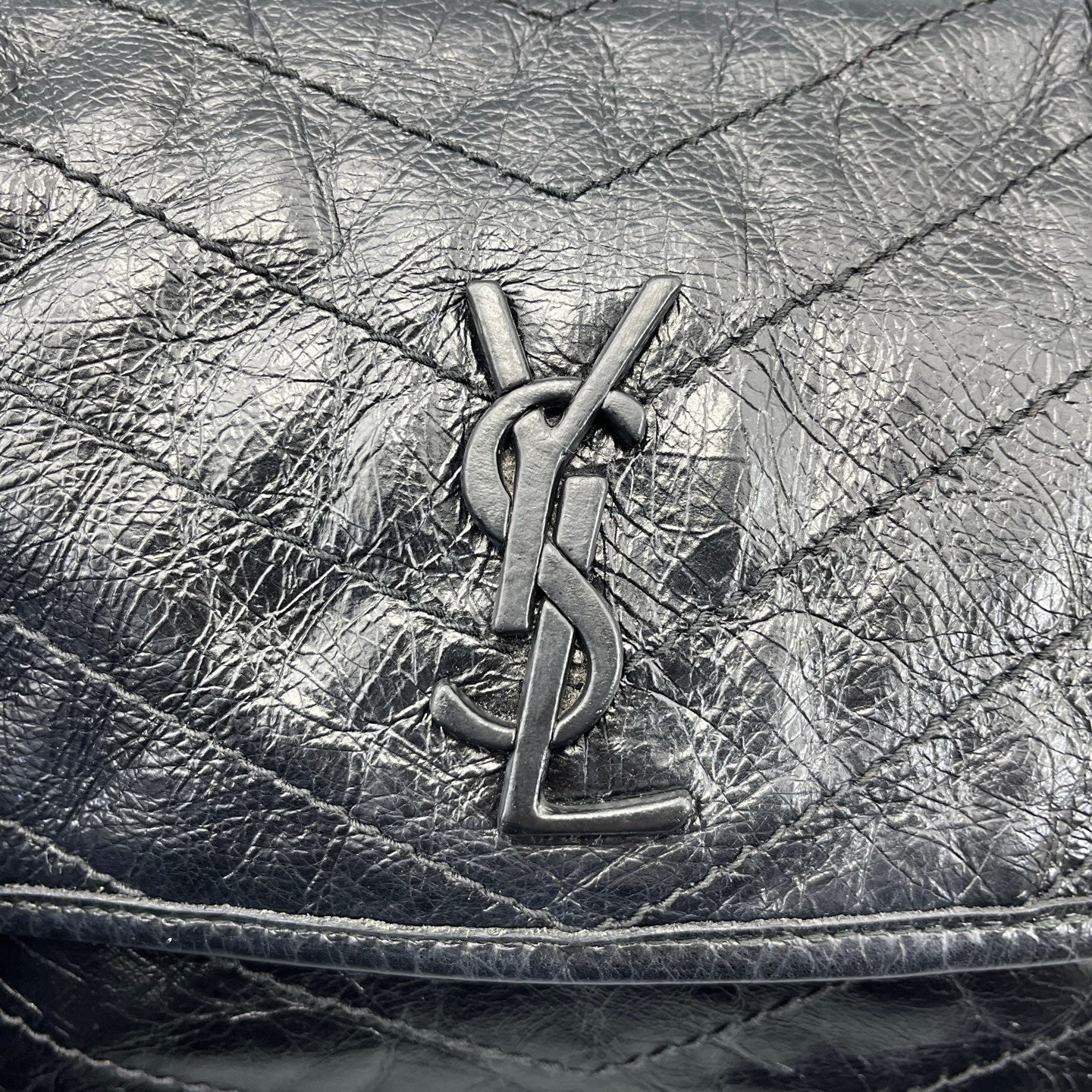 Saint Laurent - Niki - Crinkled calfskin leather - Black - (small)