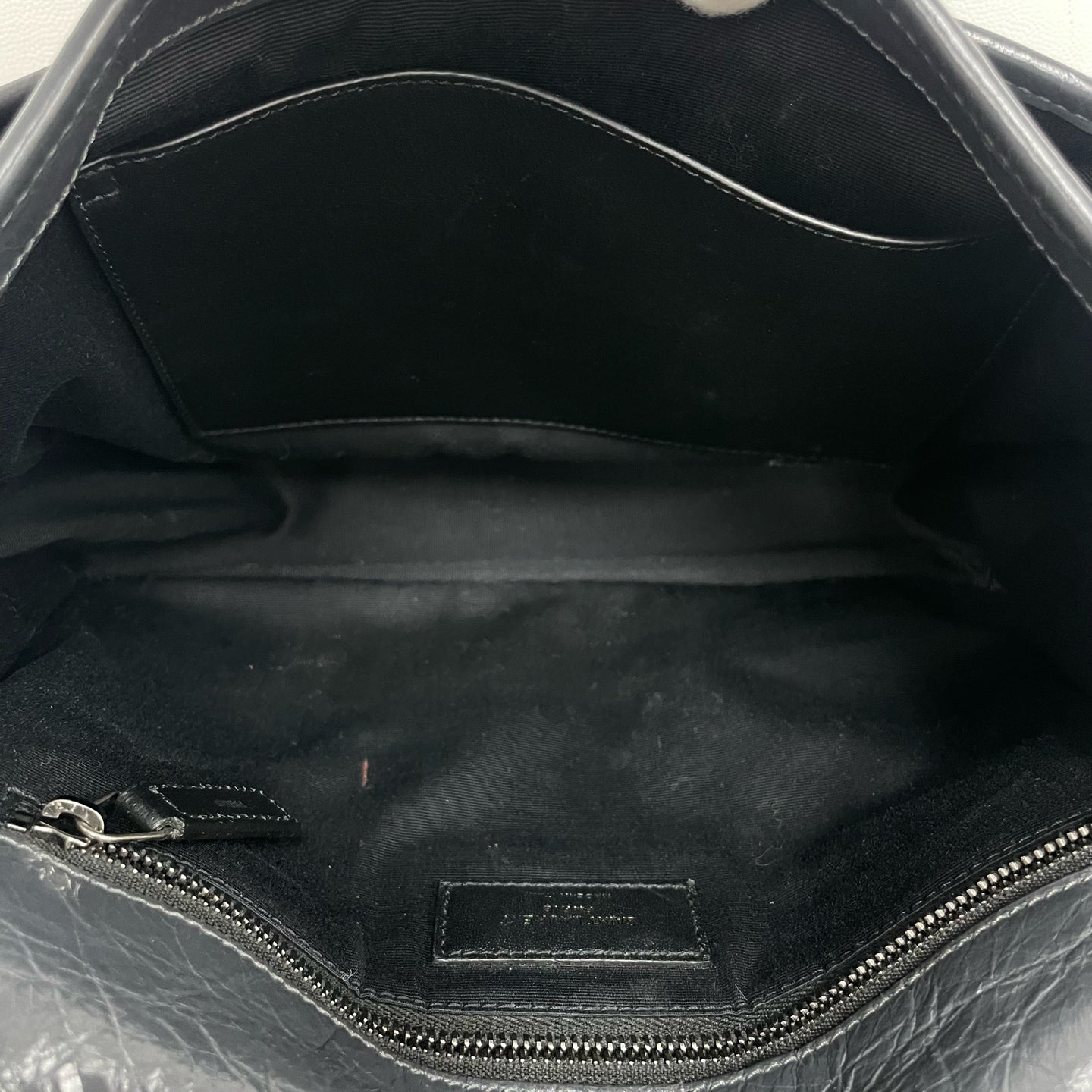 Saint Laurent - Niki - Crinkled calfskin leather - Dark Grey with Dark Silver-Tone Hardware - (Medium)