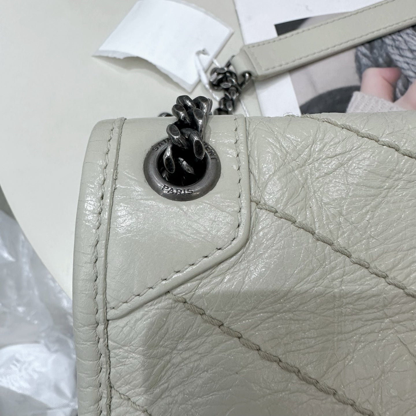 Saint Laurent - Niki - Crinkled calfskin leather - Off-white with Dark Silver-Tone Hardware - (Small)