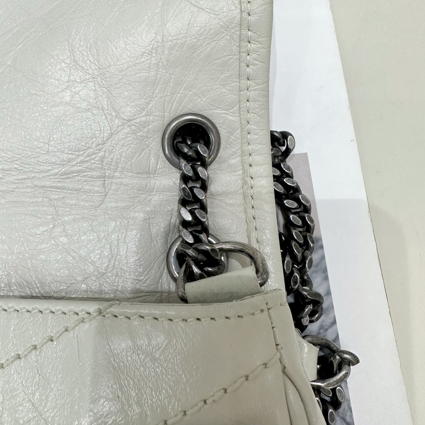Saint Laurent - Niki - Crinkled calfskin leather - Off-white with Dark Silver-Tone Hardware - (Small)