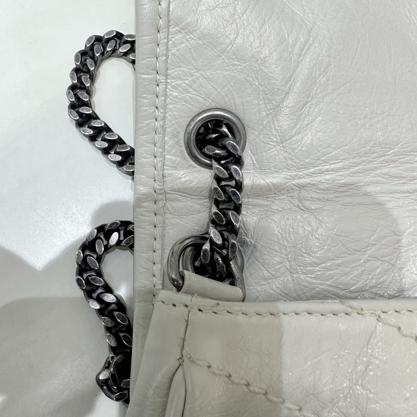 Saint Laurent - Niki - Crinkled calfskin leather - Off-white with Dark Silver-Tone Hardware - (Small)