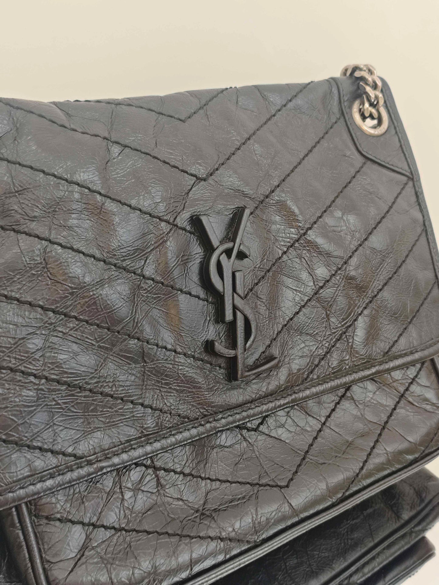 Saint Laurent - NIKI - Crinkled leather - Black - (Medium)