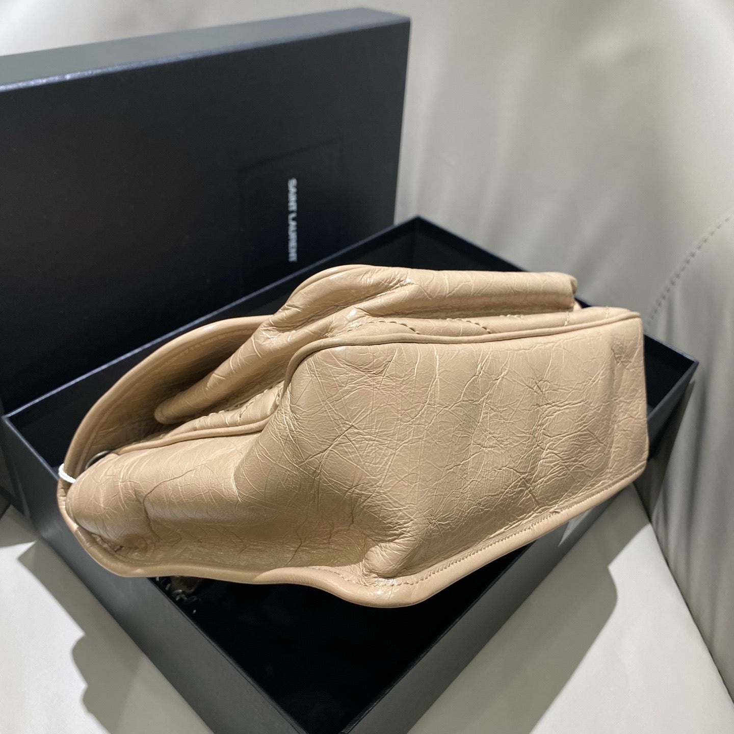 Saint Laurent - Niki - Crinkled vintage leather - Beige - (Medium)