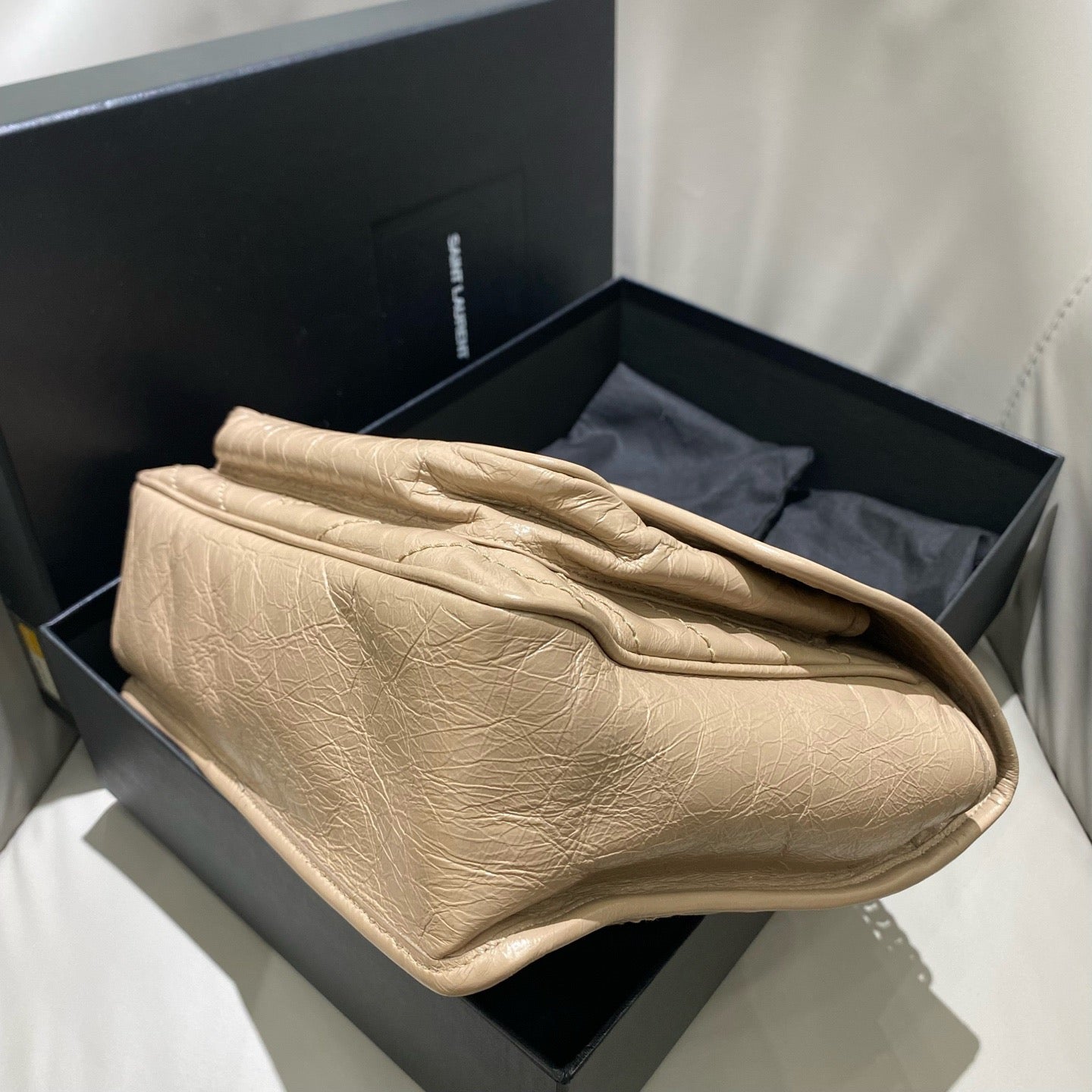 Saint Laurent - Niki - Crinkled vintage leather - Beige - (Medium)