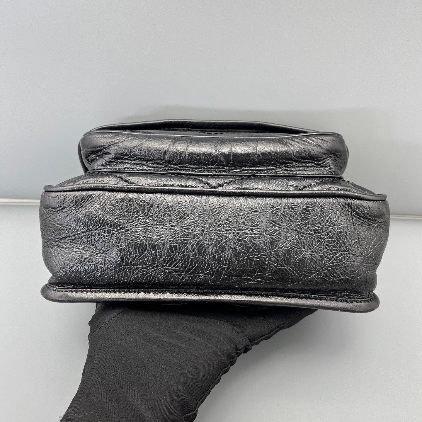 Saint Laurent - Niki - Crinkled vintage leather - Black - (Small)