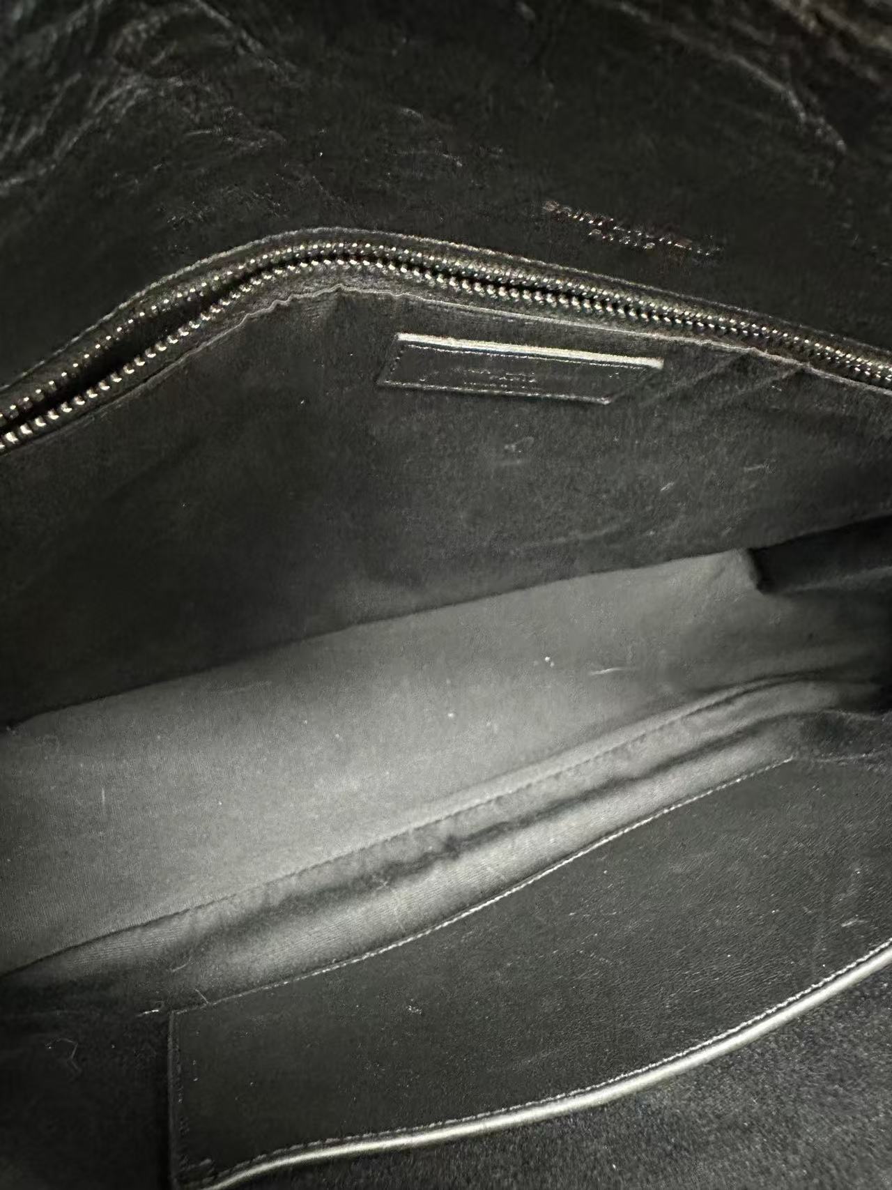 Saint Laurent - Niki - Crinkled vintage leather - Black with Silver-Tone Hardware - (large)