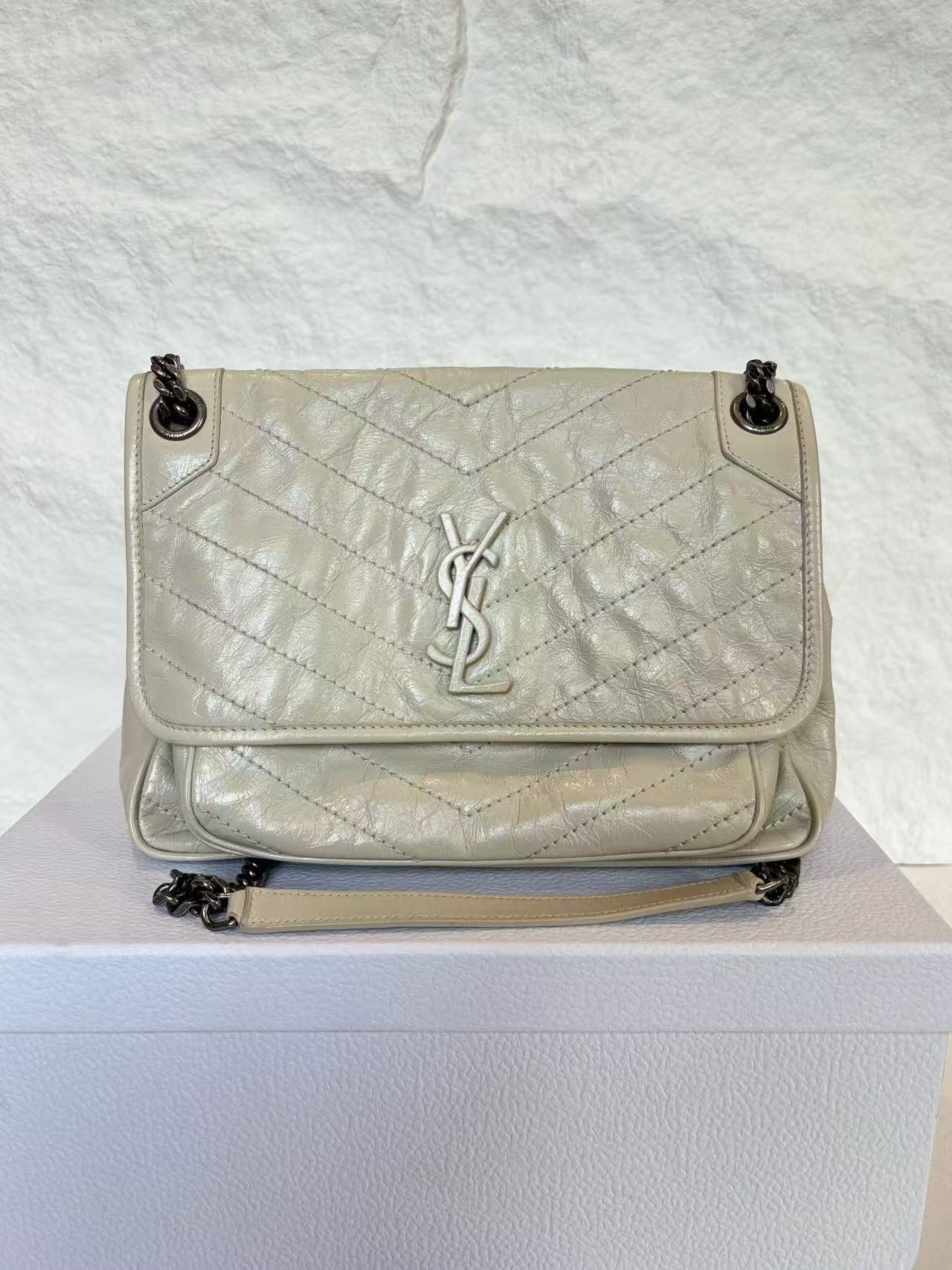 Saint Laurent - NIKI - Distressed calfskin leather - Greige with Ruthenium-Tone Hardware - (Small)