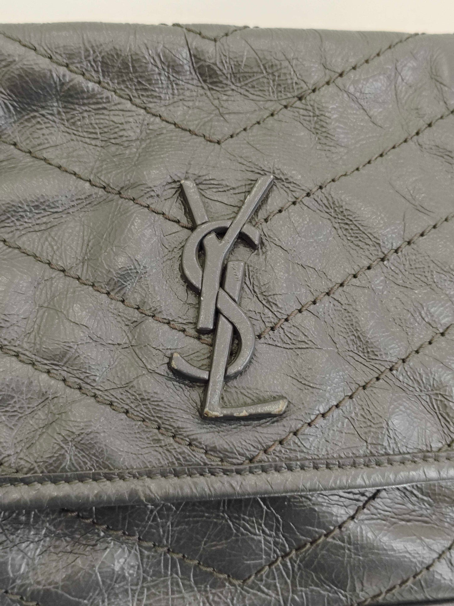 Saint Laurent - Niki - Distressed calfskin leather - Grey with Aged Silver-Tone Hardware - (small)