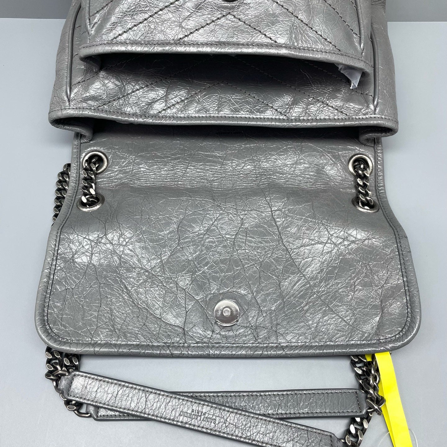 Saint Laurent - Niki - Distressed calfskin leather - Grey with Gunmetal-Tone Hardware - (Medium)